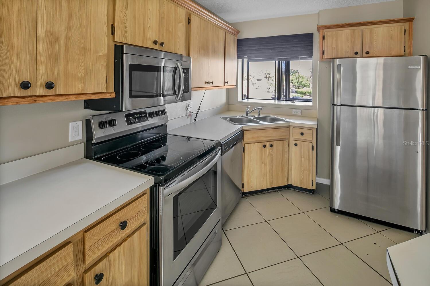 2002 BLUE HAWK CT #1723, CLEARWATER, FL, 33762