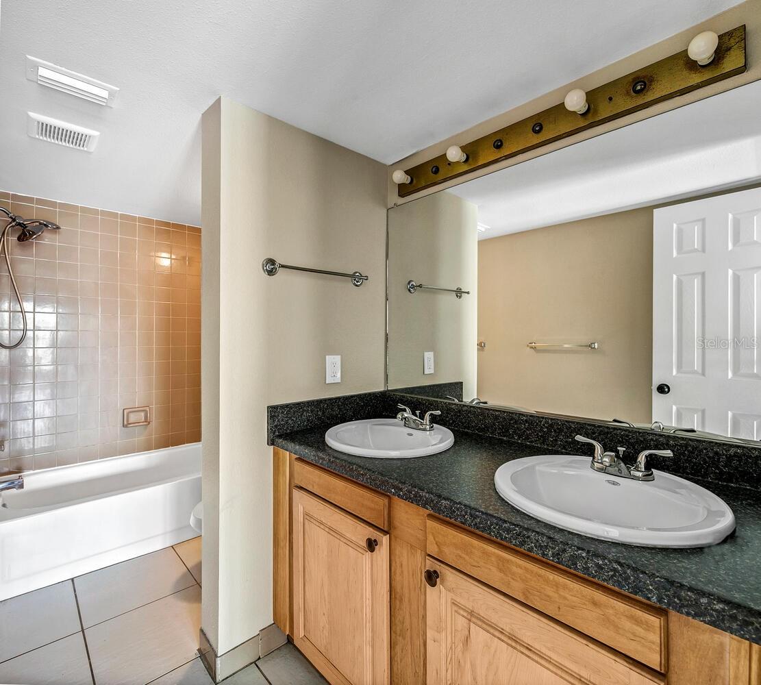 2002 BLUE HAWK CT #1723, CLEARWATER, FL, 33762