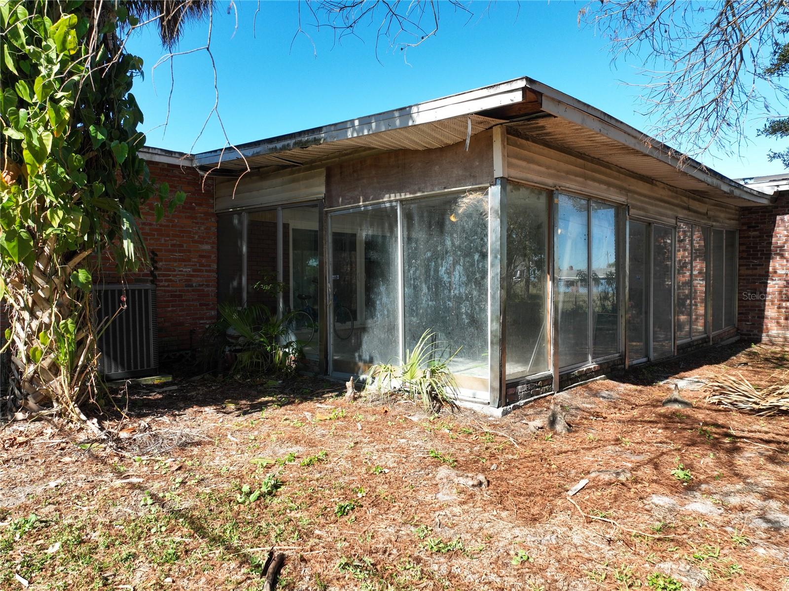 811 W LAKE MANN DR, ORLANDO, FL, 32805