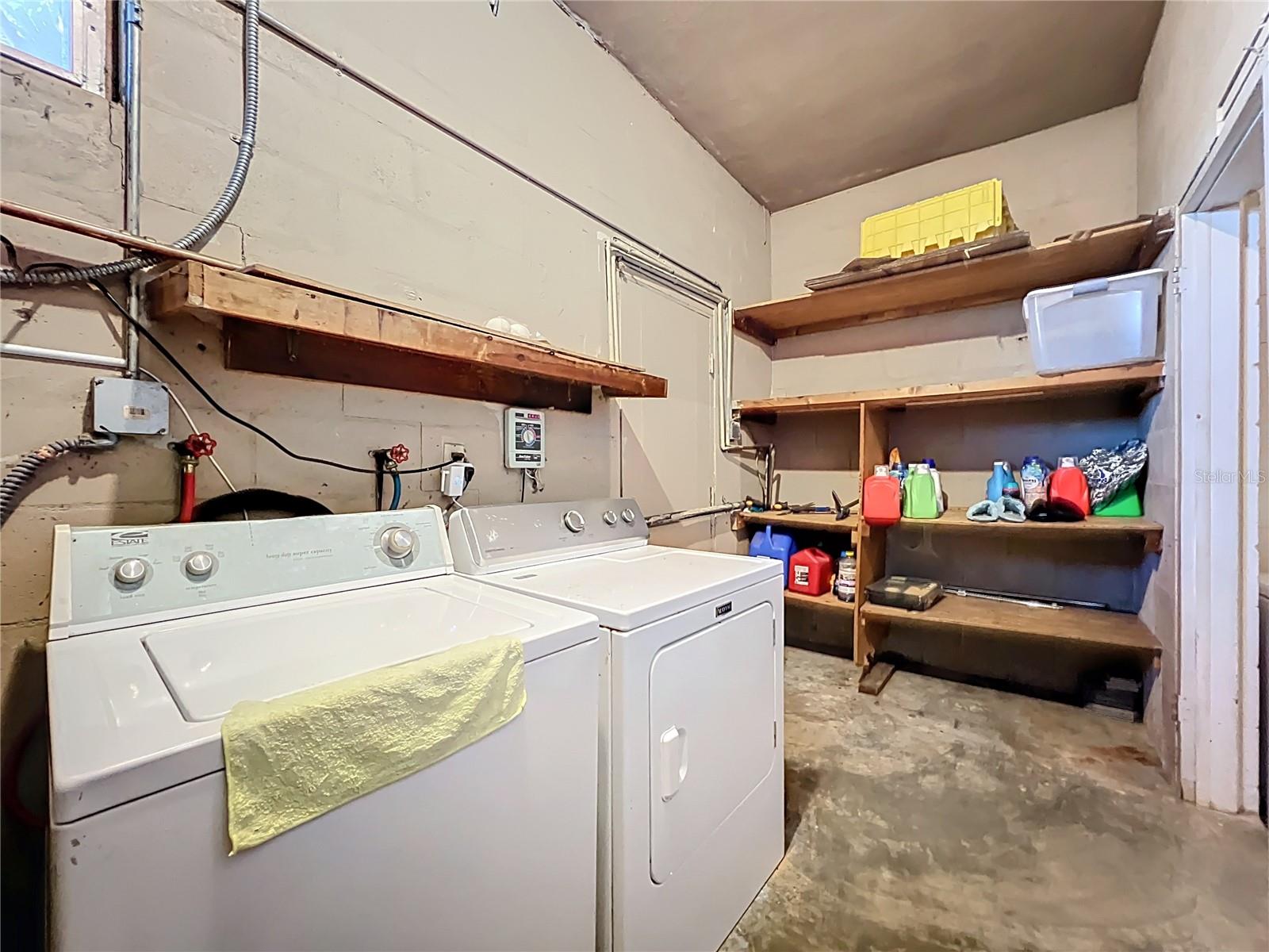 811 W LAKE MANN DR, ORLANDO, FL, 32805