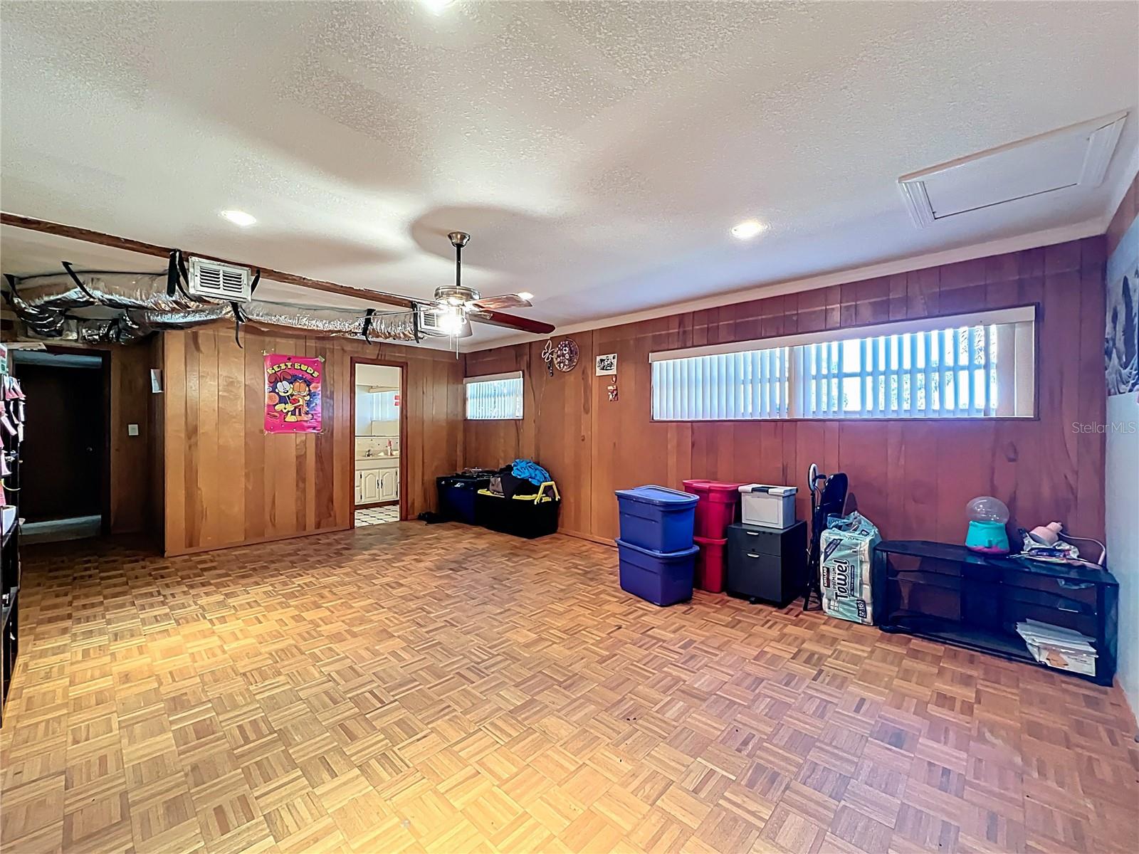 811 W LAKE MANN DR, ORLANDO, FL, 32805