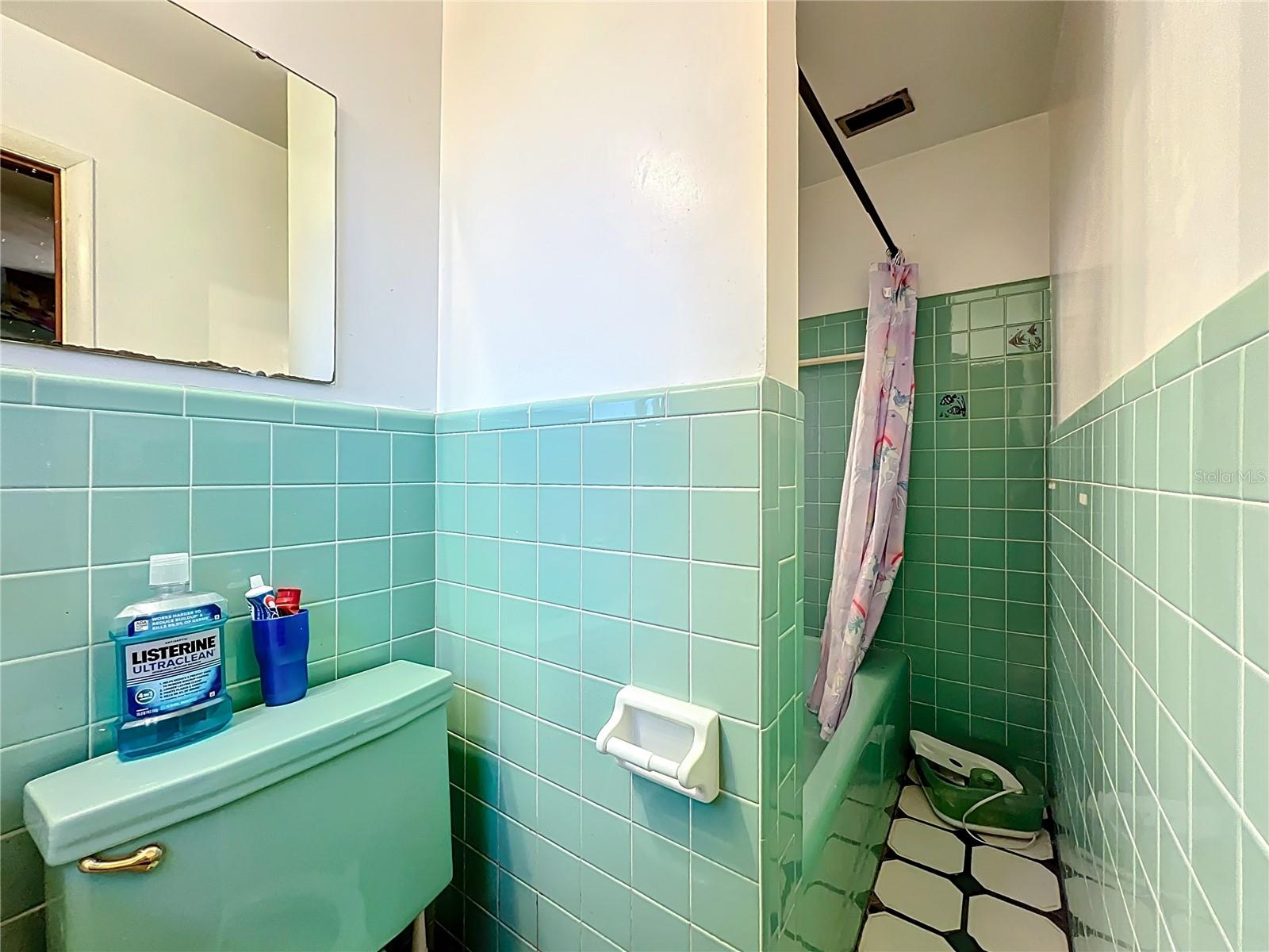 811 W LAKE MANN DR, ORLANDO, FL, 32805