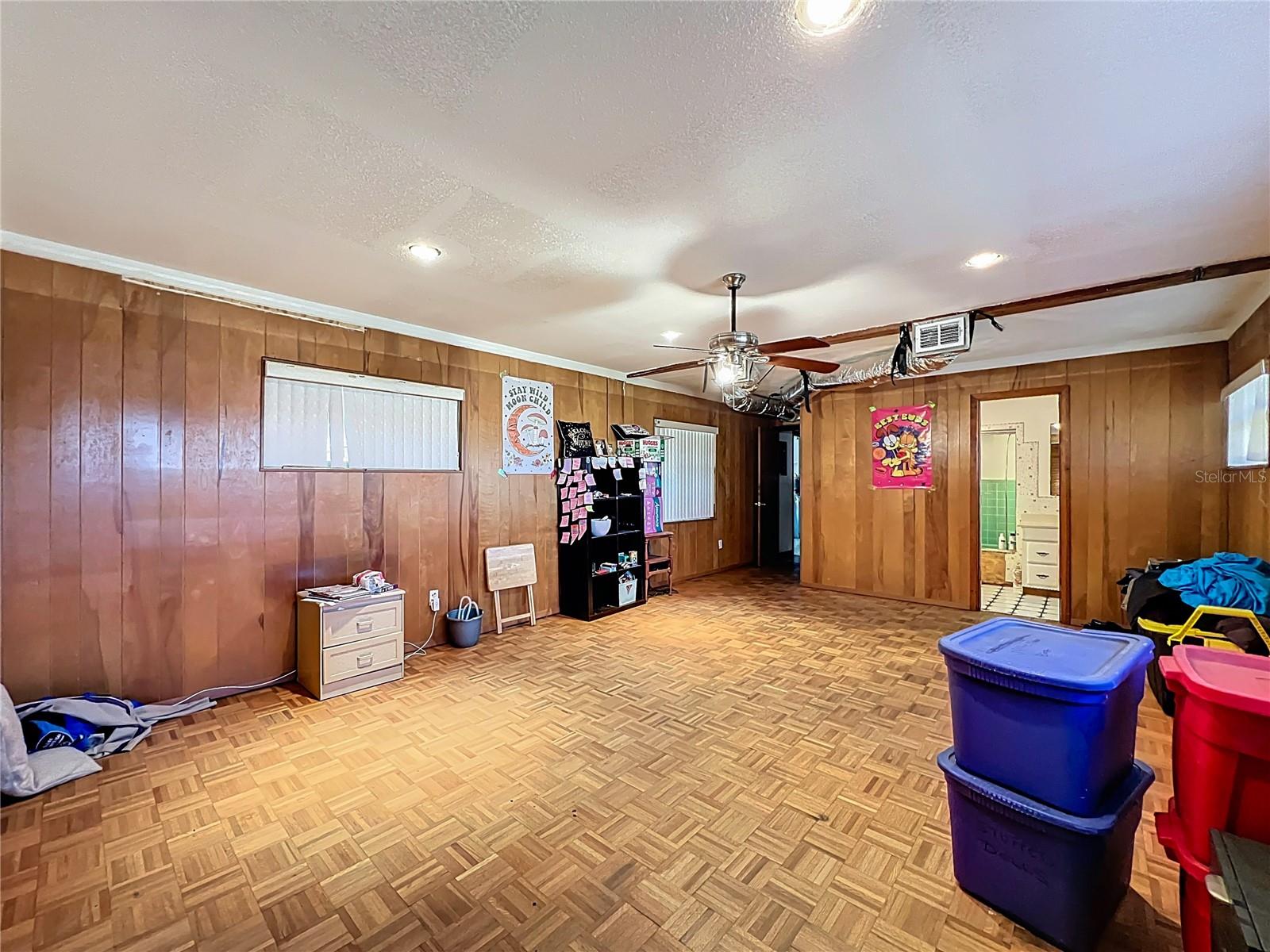 811 W LAKE MANN DR, ORLANDO, FL, 32805