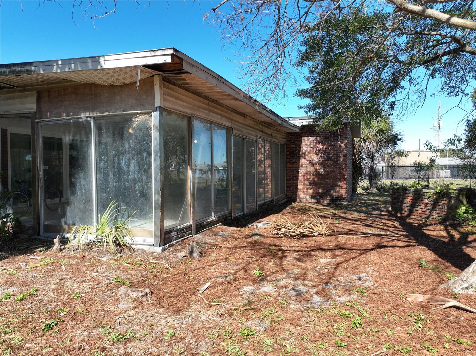 811 W LAKE MANN DR, ORLANDO, FL, 32805