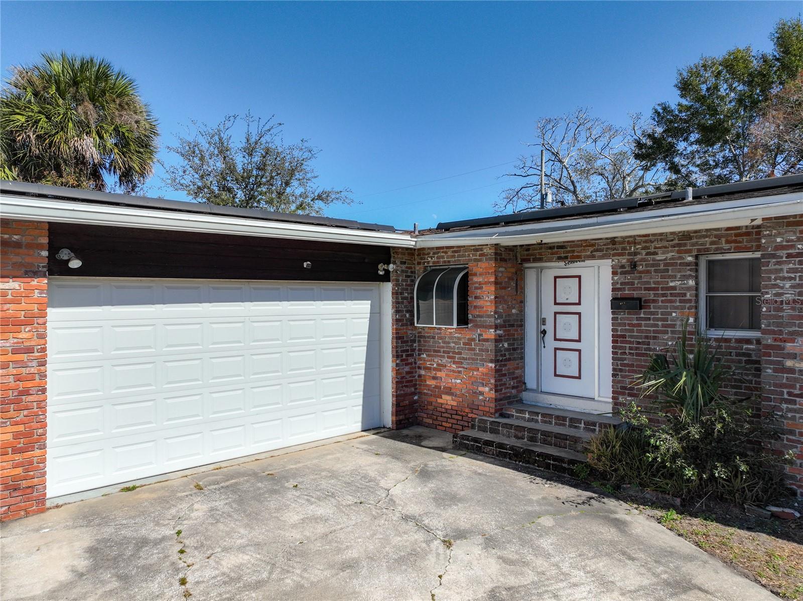 811 W LAKE MANN DR, ORLANDO, FL, 32805