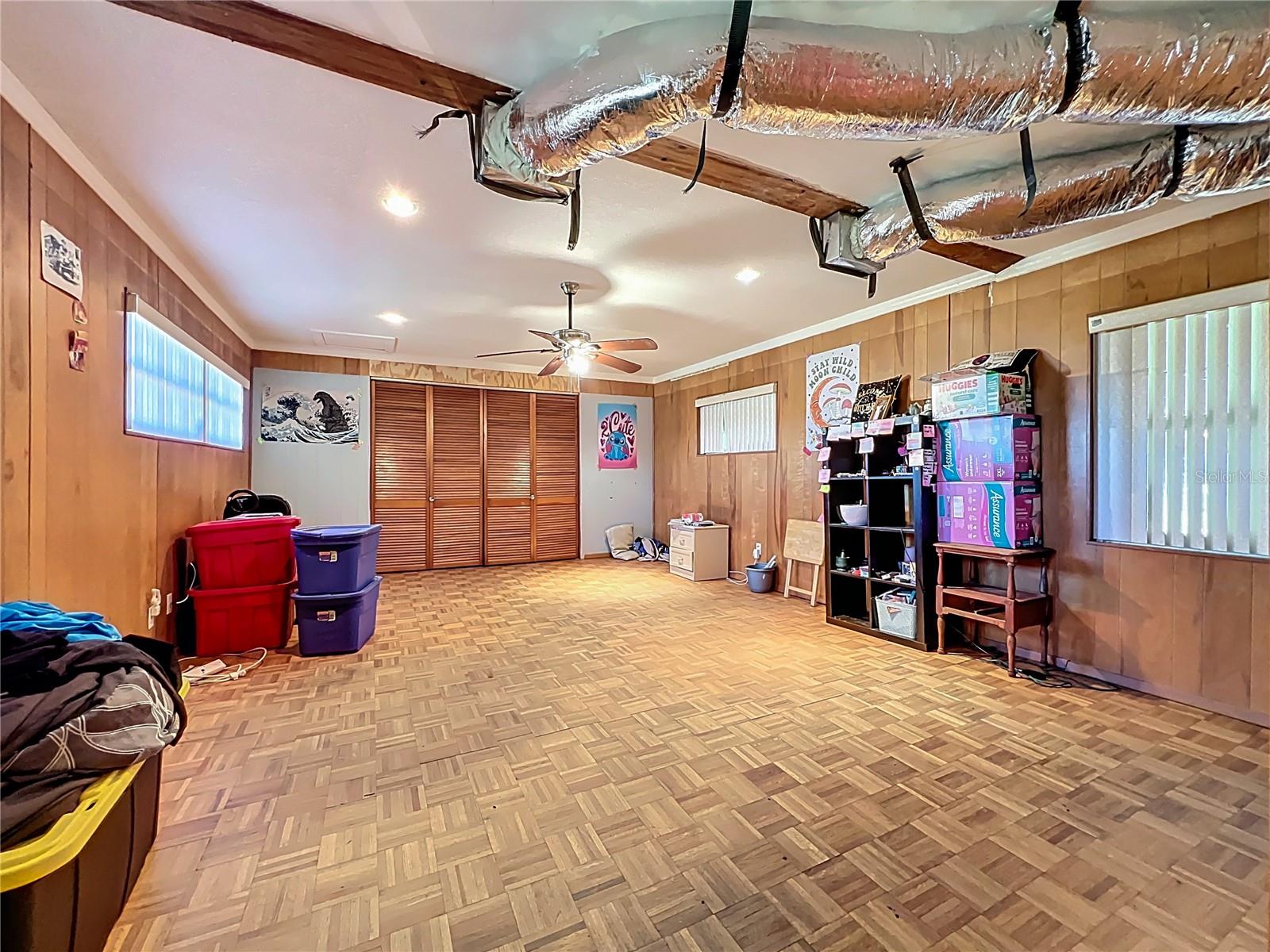 811 W LAKE MANN DR, ORLANDO, FL, 32805