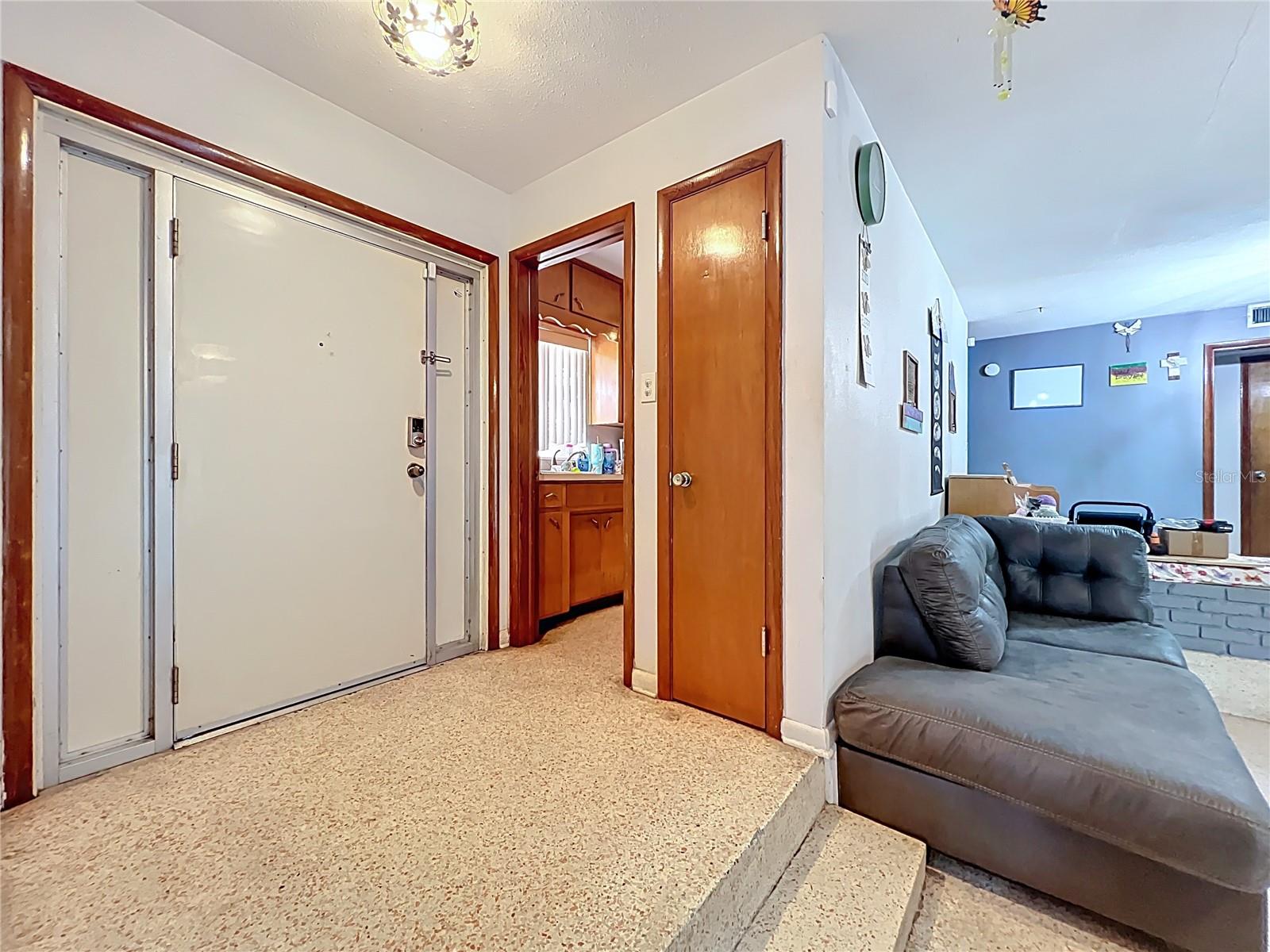 811 W LAKE MANN DR, ORLANDO, FL, 32805