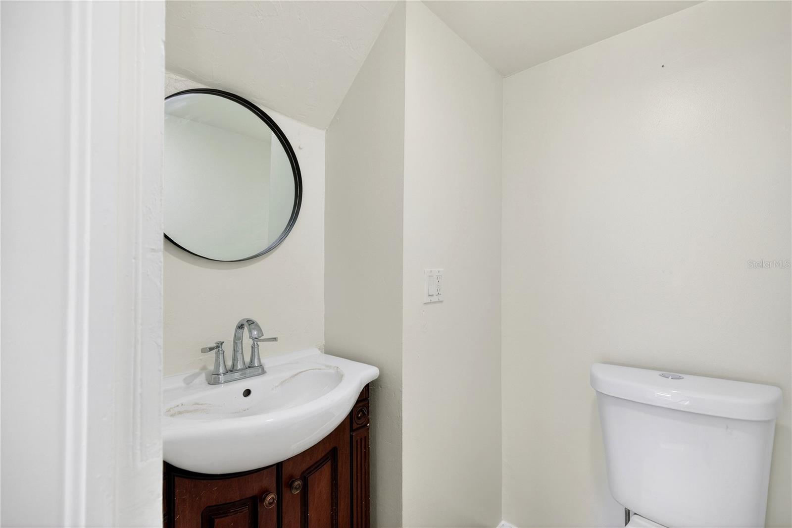 922 WASHINGTON AVE, EUSTIS, FL, 32726