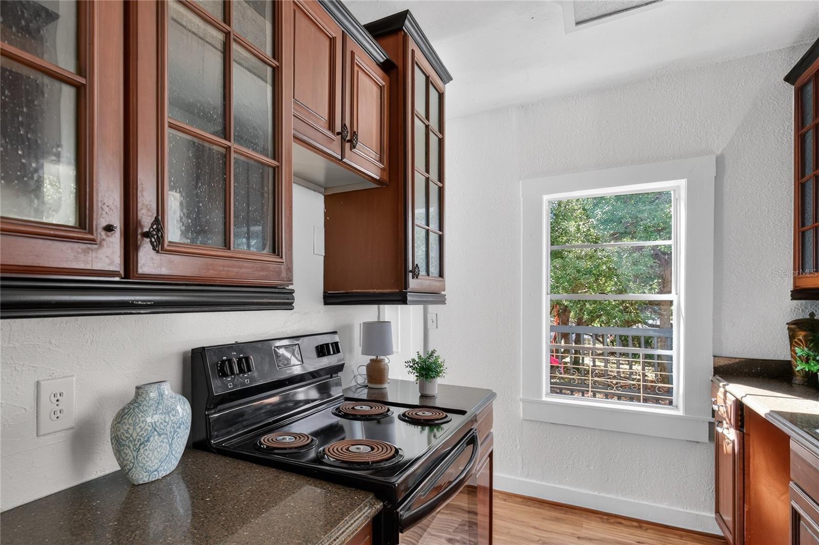 922 WASHINGTON AVE, EUSTIS, FL, 32726