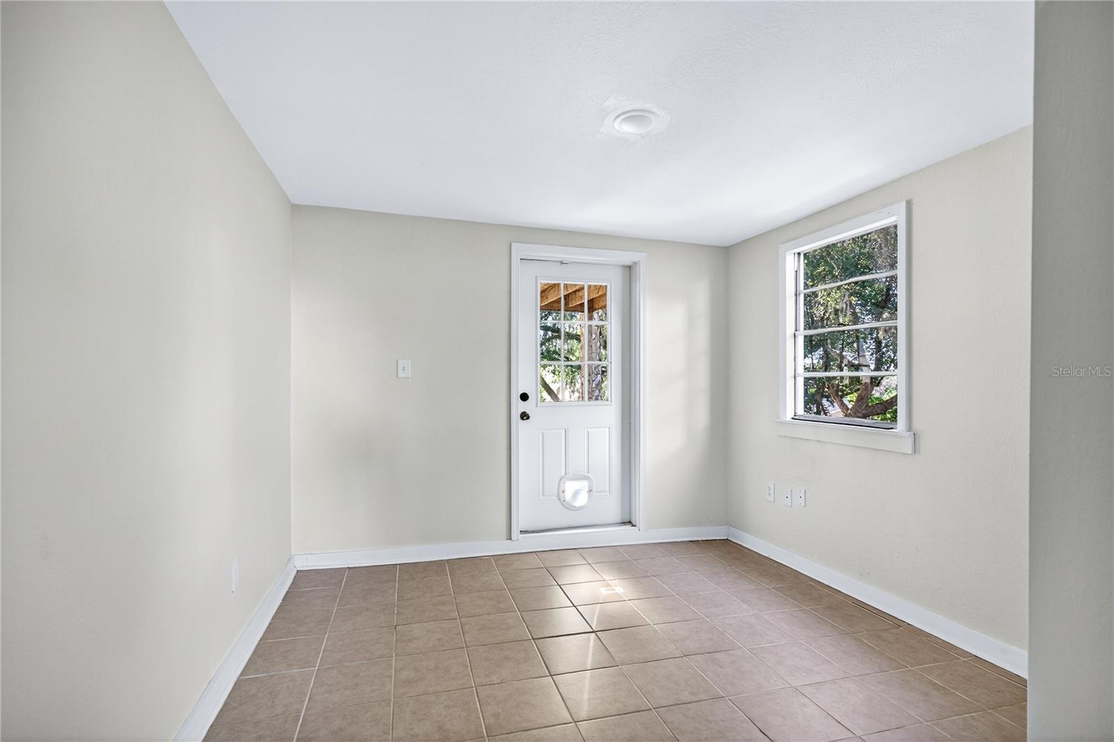 922 WASHINGTON AVE, EUSTIS, FL, 32726