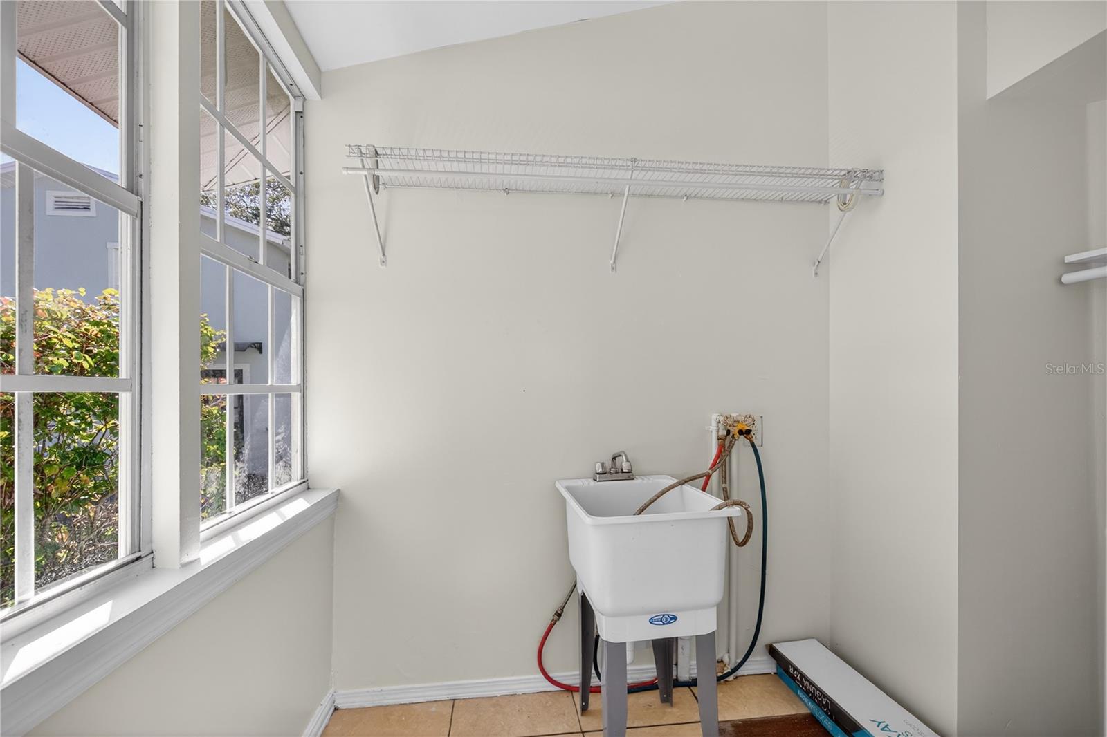 922 WASHINGTON AVE, EUSTIS, FL, 32726