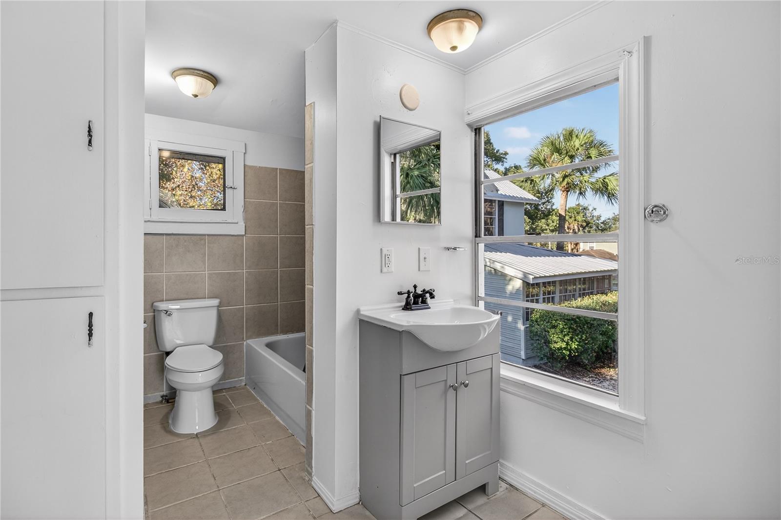 922 WASHINGTON AVE, EUSTIS, FL, 32726