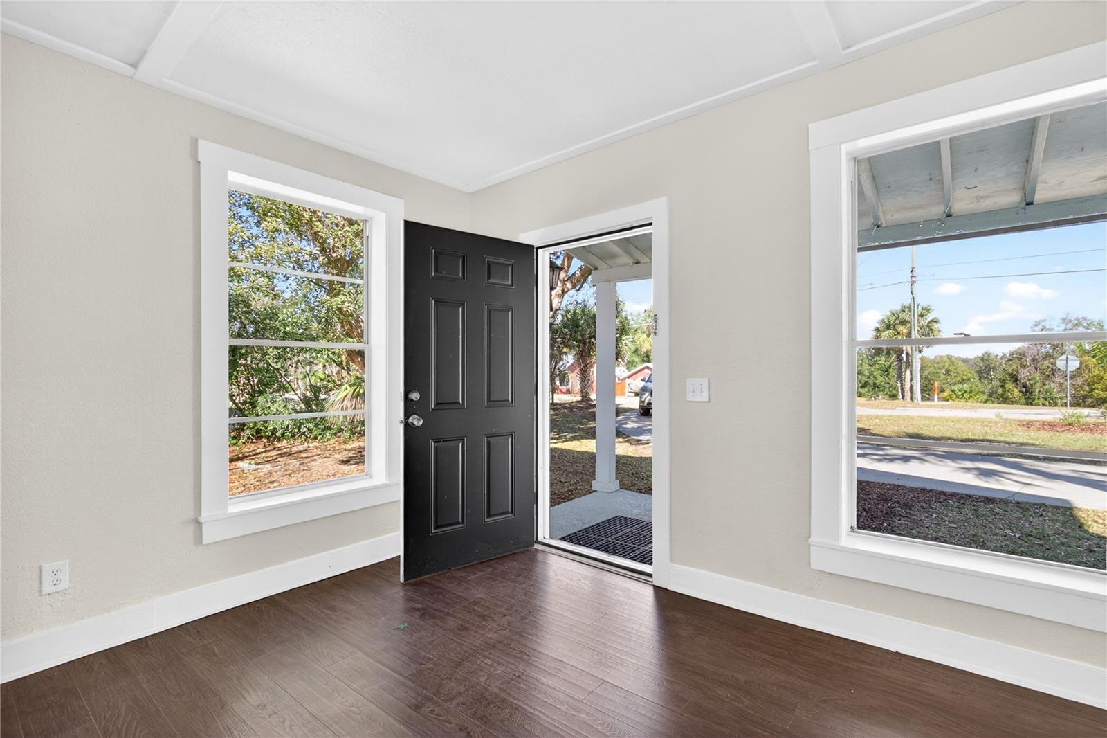 922 WASHINGTON AVE, EUSTIS, FL, 32726