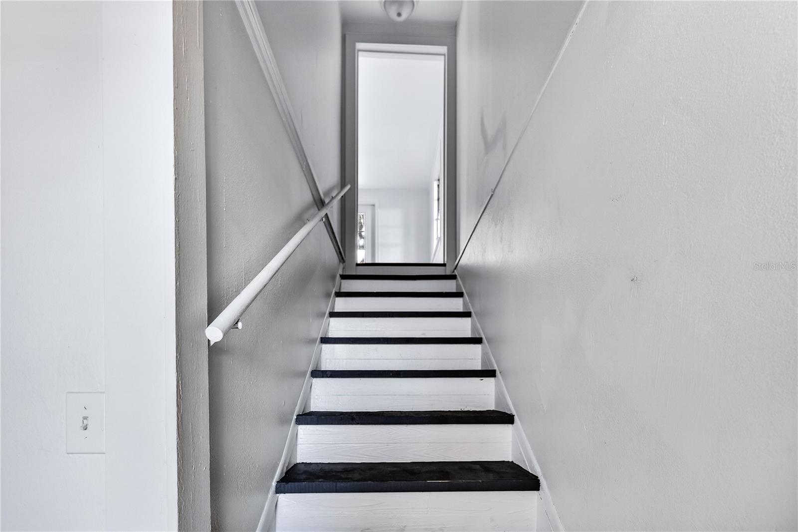 922 WASHINGTON AVE, EUSTIS, FL, 32726