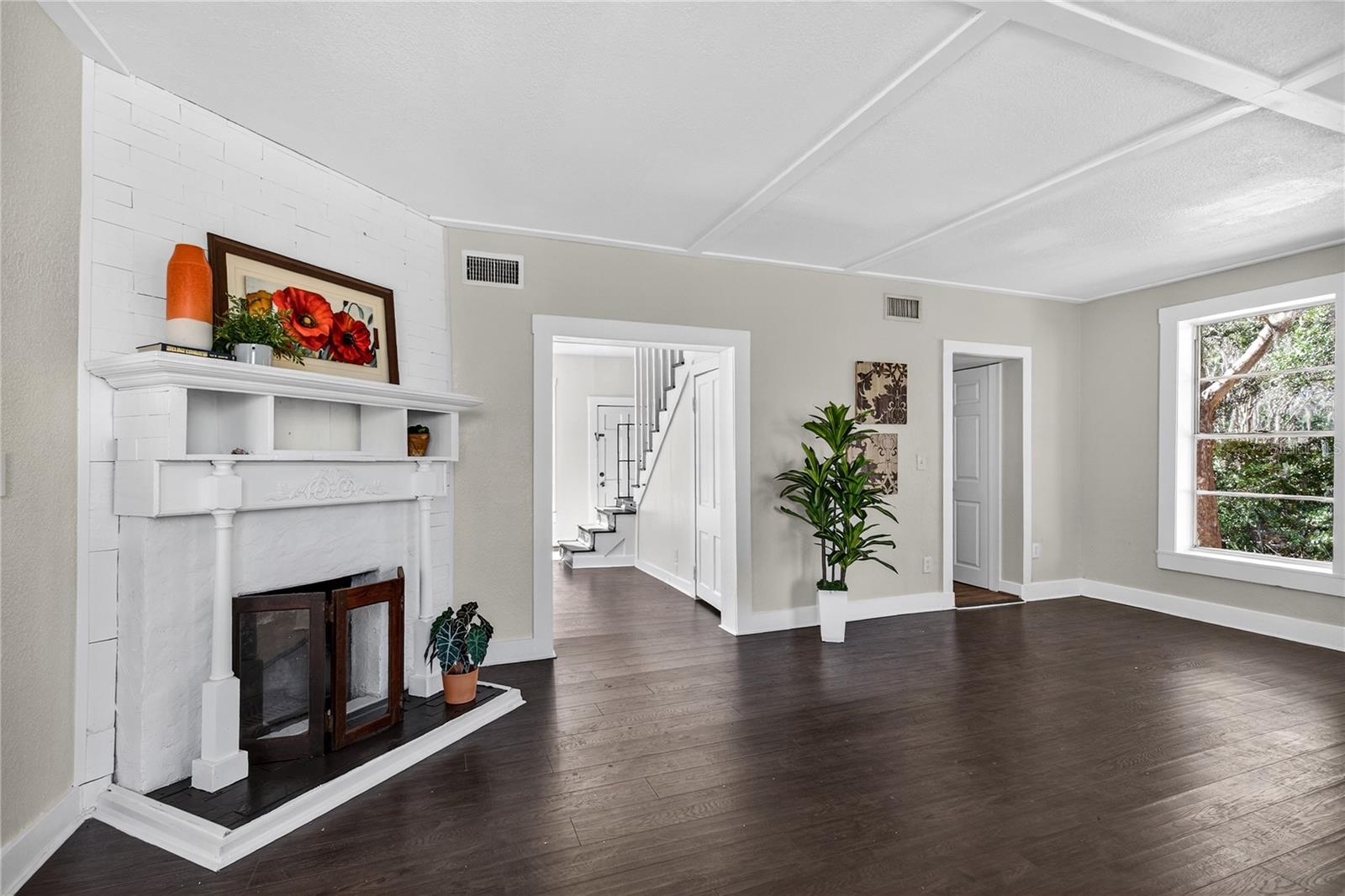 922 WASHINGTON AVE, EUSTIS, FL, 32726