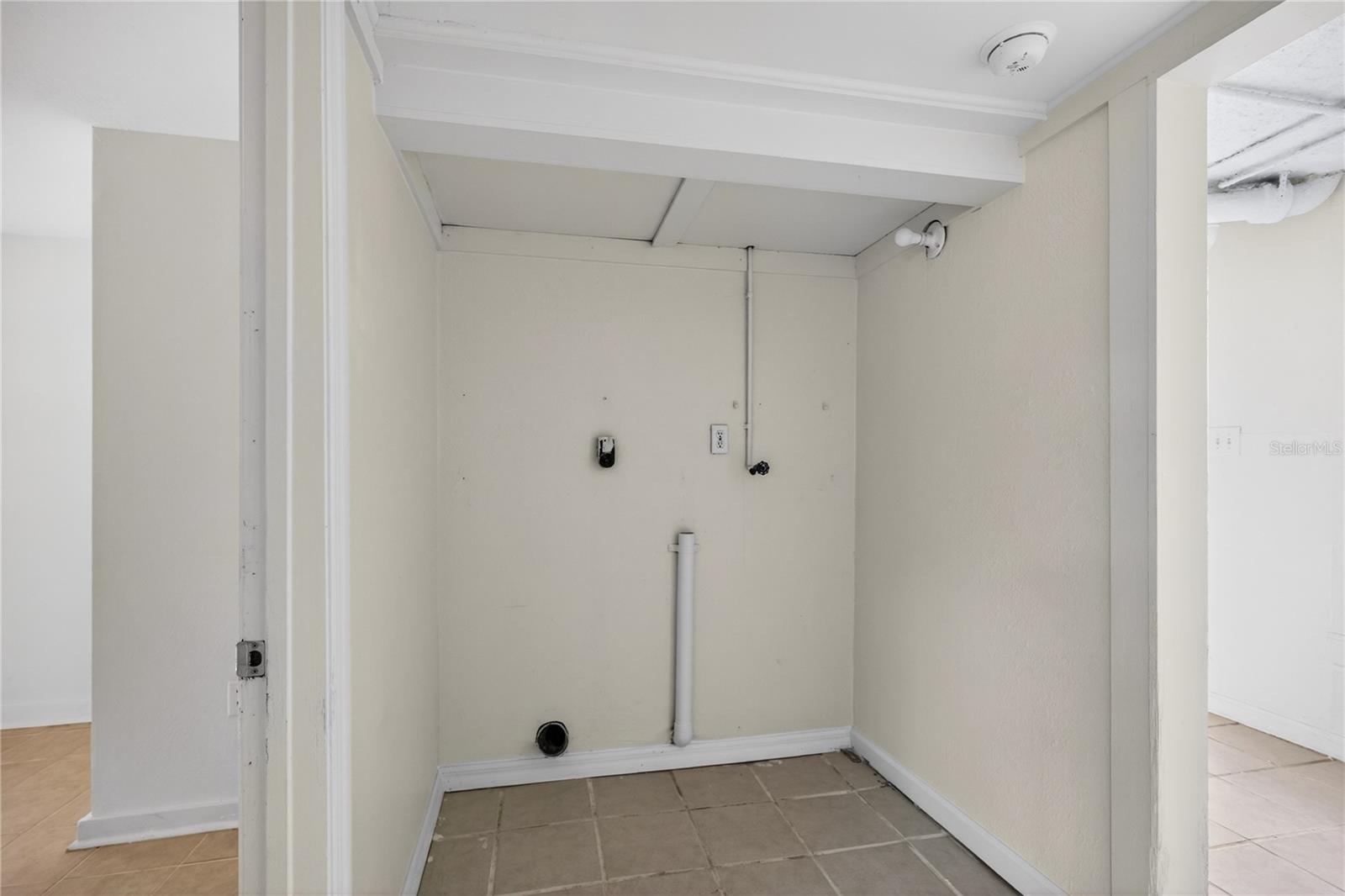 922 WASHINGTON AVE, EUSTIS, FL, 32726