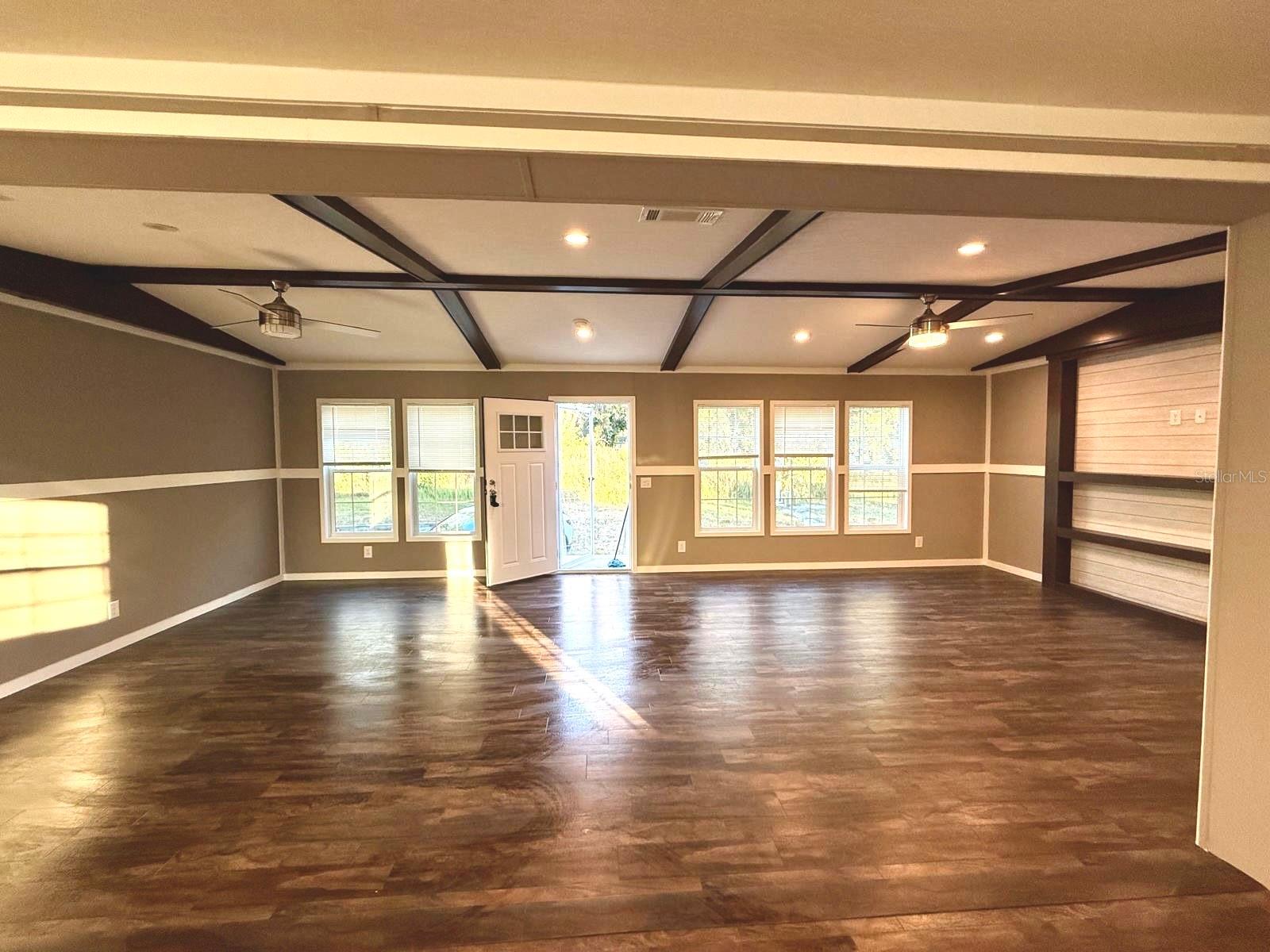 15356 APACHE DR, THONOTOSASSA, FL, 33592