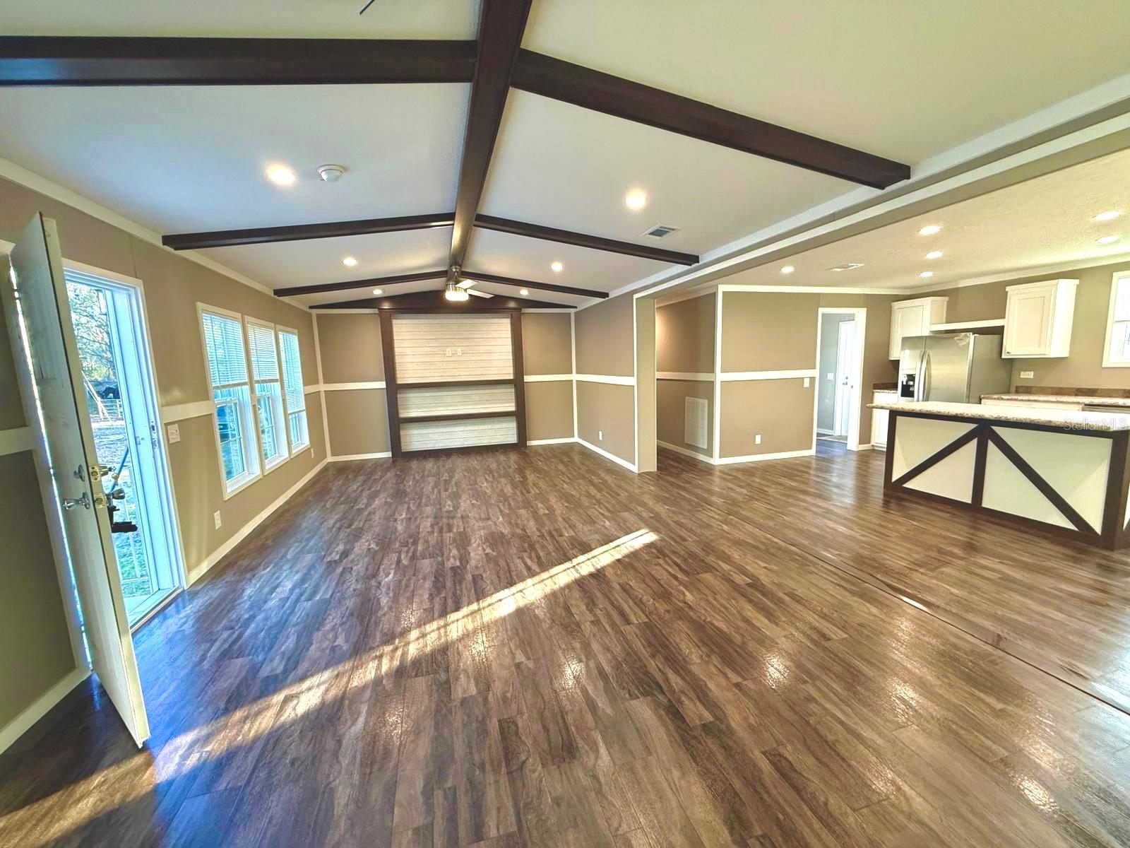 15356 APACHE DR, THONOTOSASSA, FL, 33592