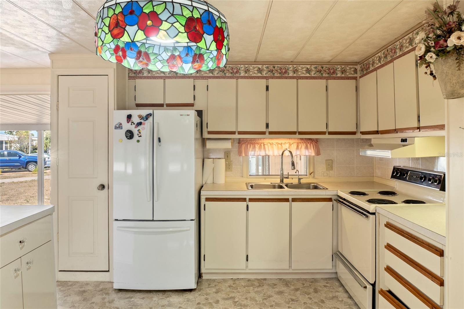 C7521085 Property Photo