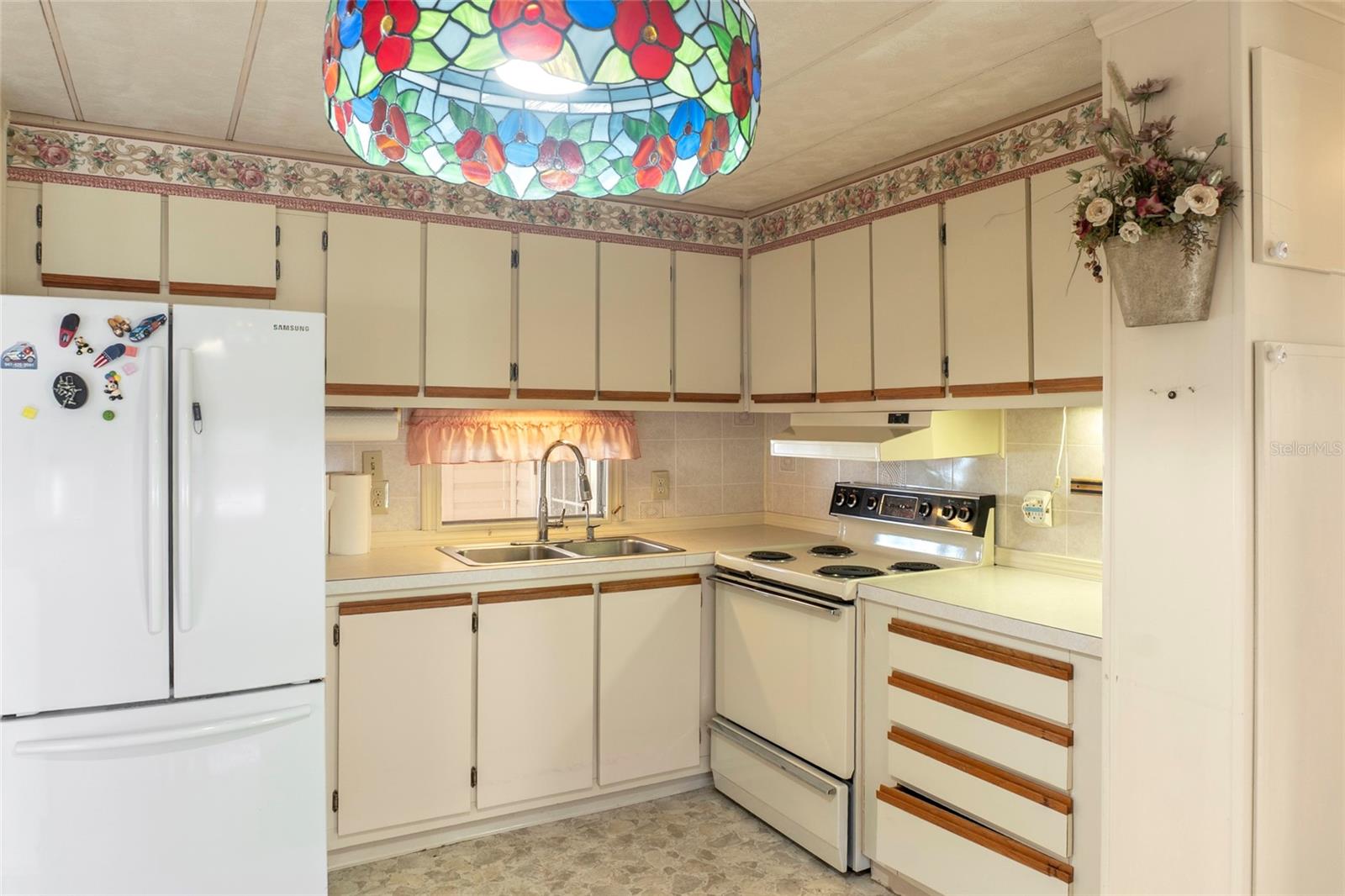 C7521085 Property Photo