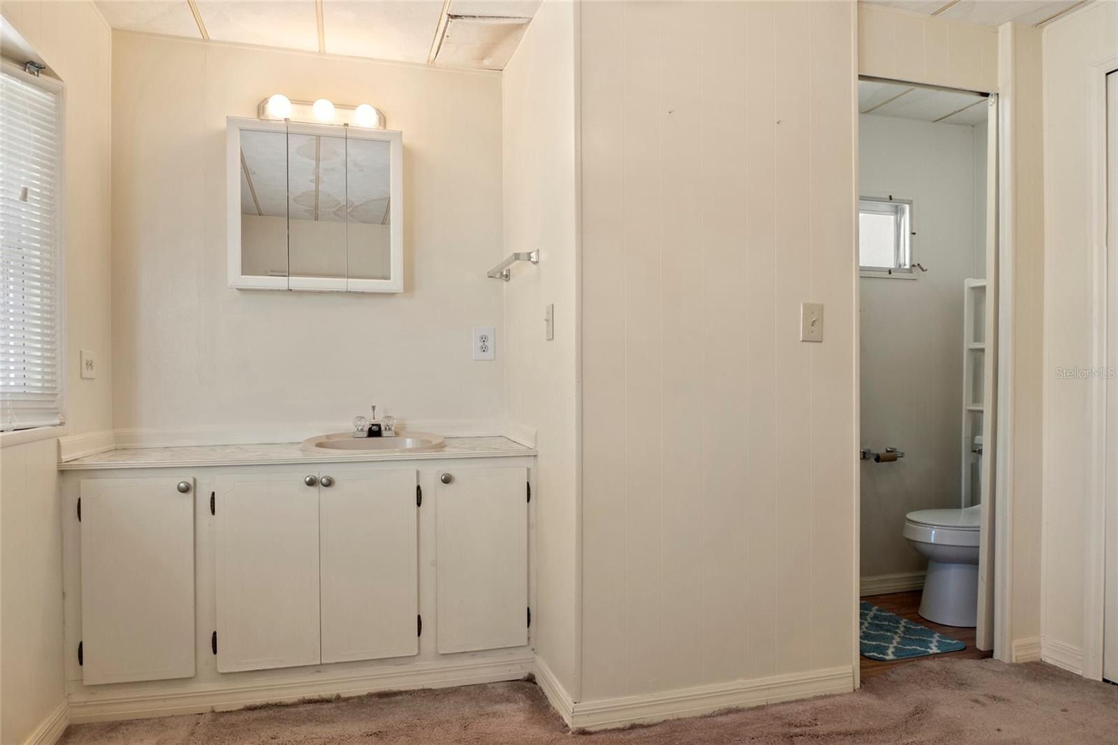 C7521085 Property Photo