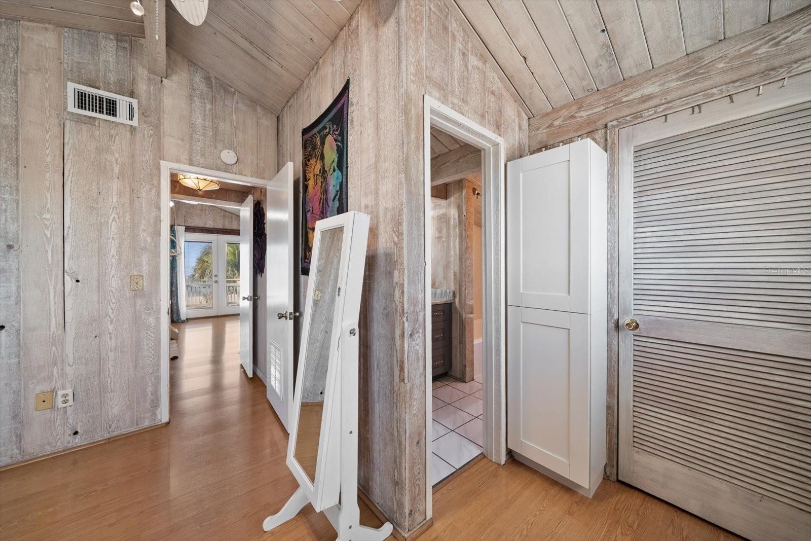 TB8469911 Property Photo