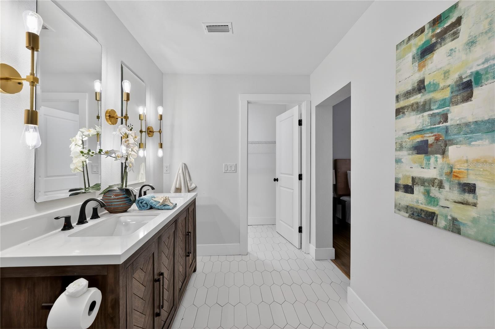 208 W HILDA ST, TAMPA, FL, 33603