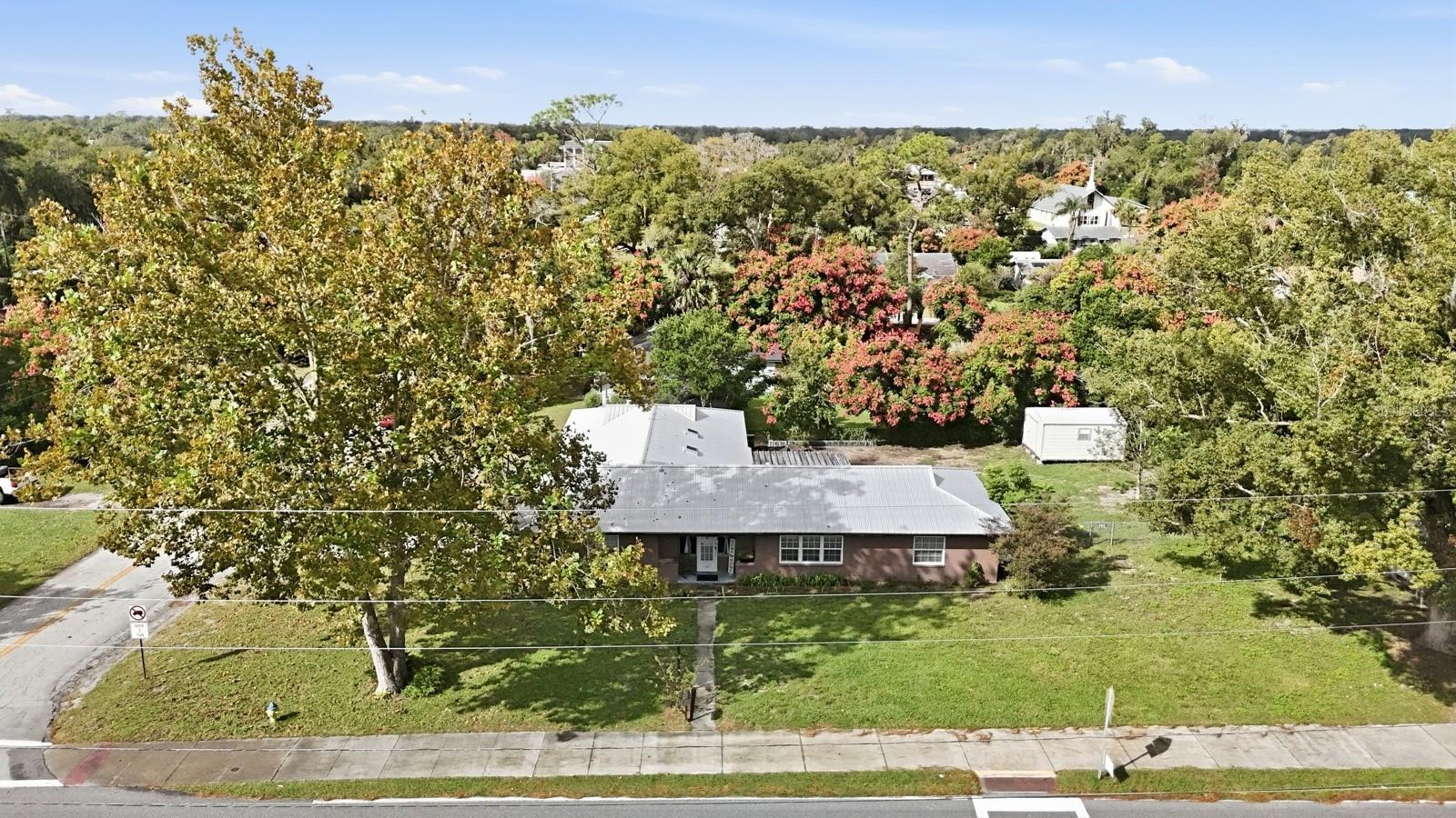 930 N AMELIA AVE, DELAND, FL, 32724