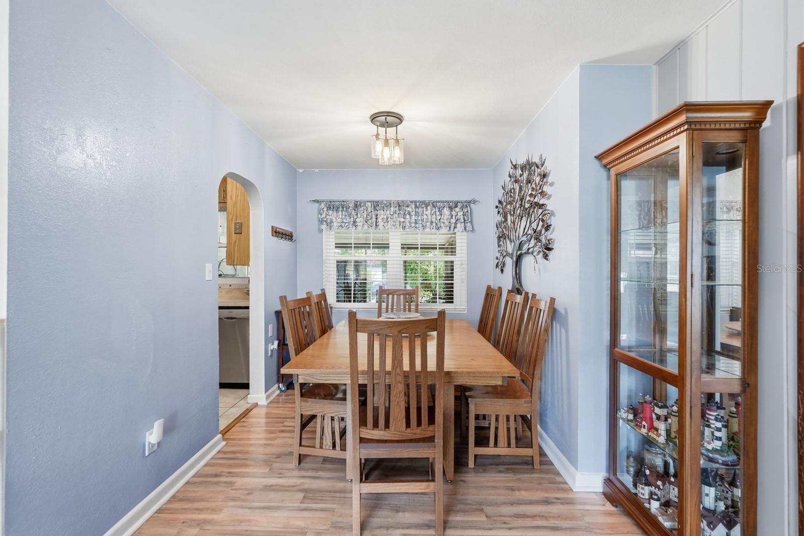 930 N AMELIA AVE, DELAND, FL, 32724