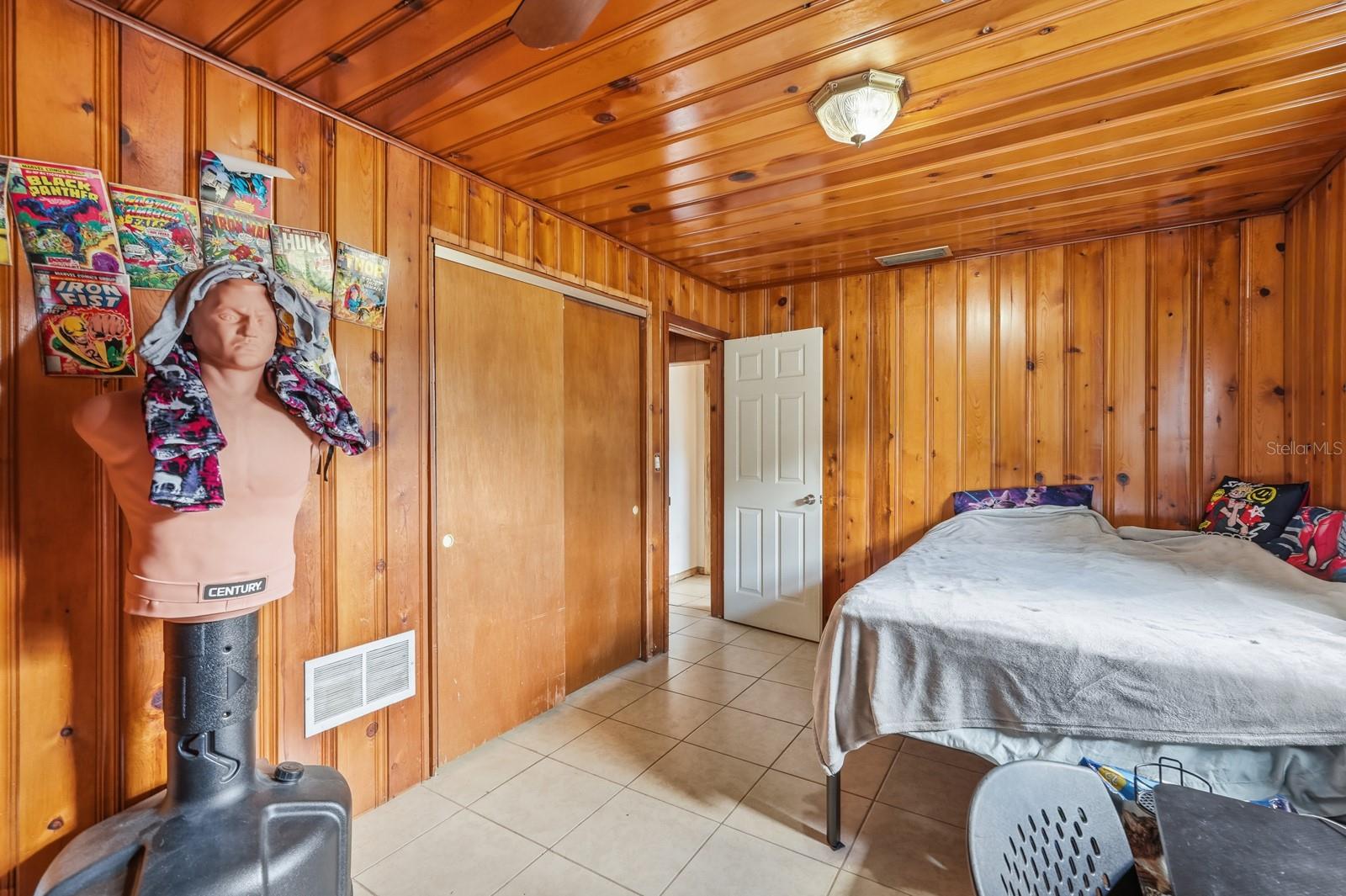 930 N AMELIA AVE, DELAND, FL, 32724