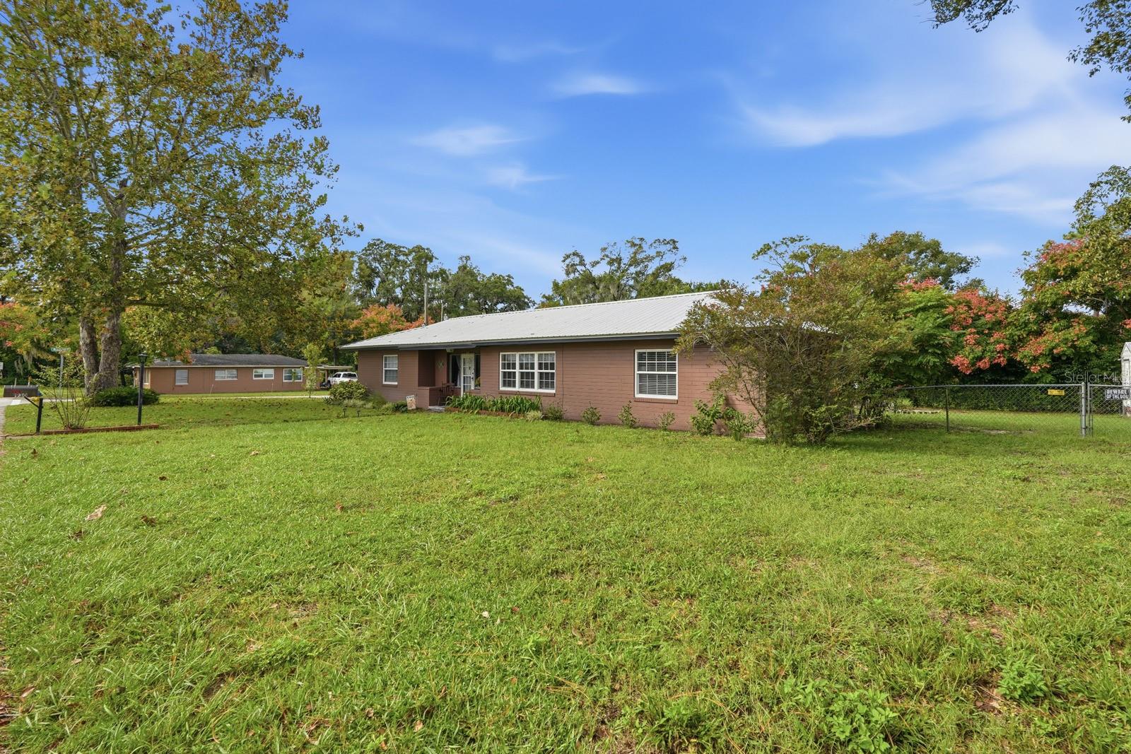 930 N AMELIA AVE, DELAND, FL, 32724