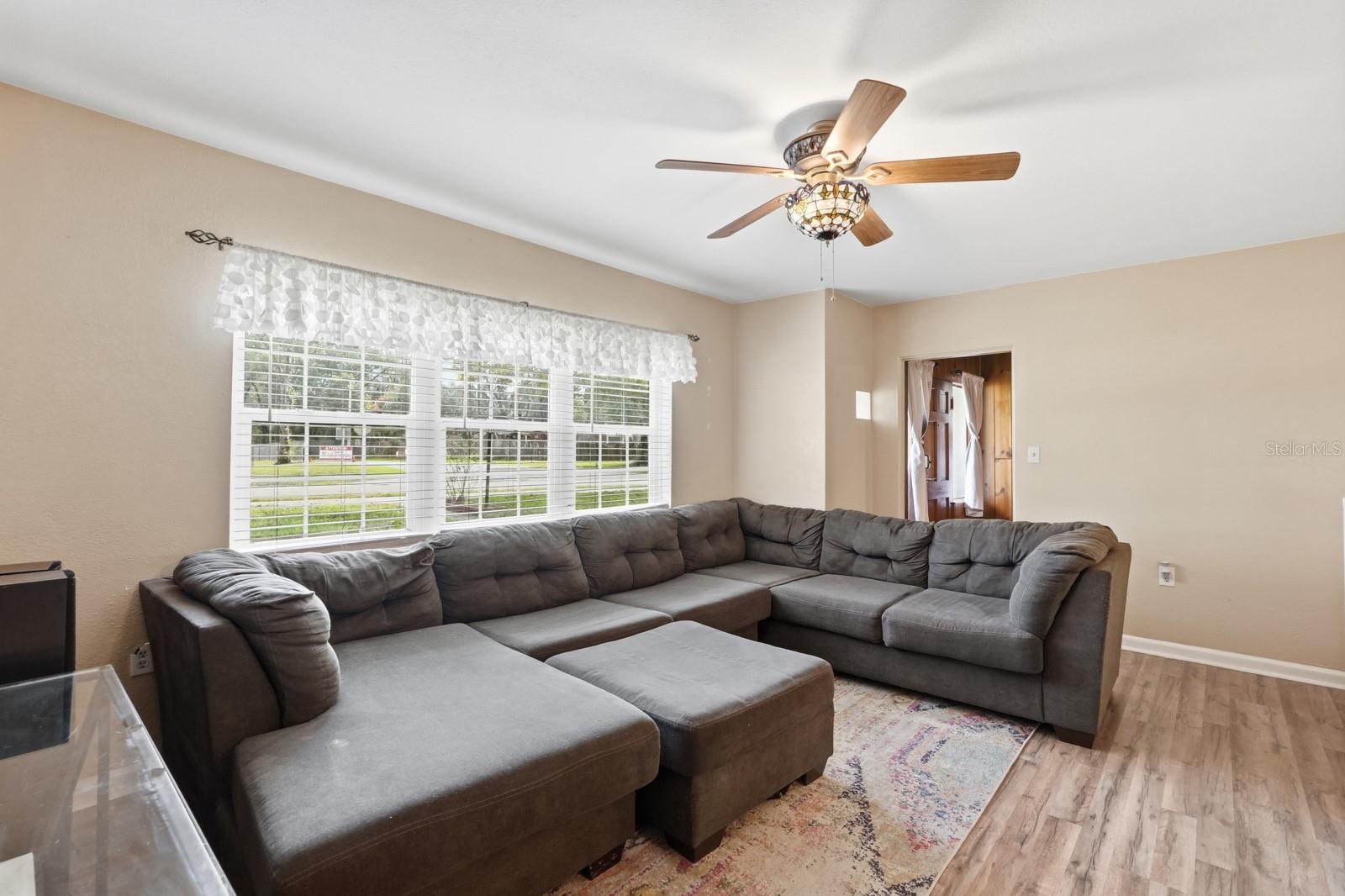 930 N AMELIA AVE, DELAND, FL, 32724