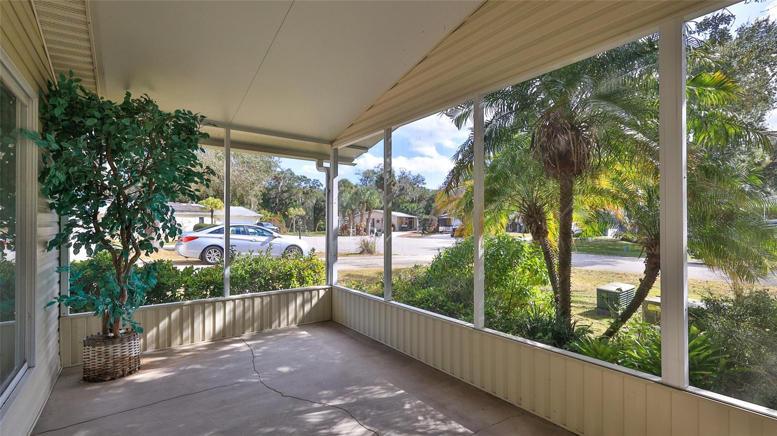 415 SIOUX BLVD, OAK HILL, FL, 32759