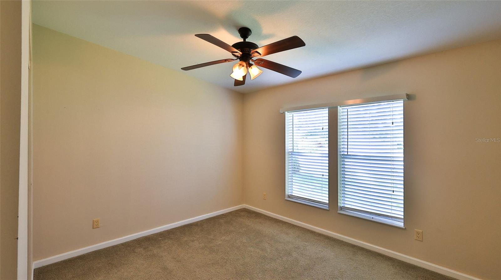 415 SIOUX BLVD, OAK HILL, FL, 32759