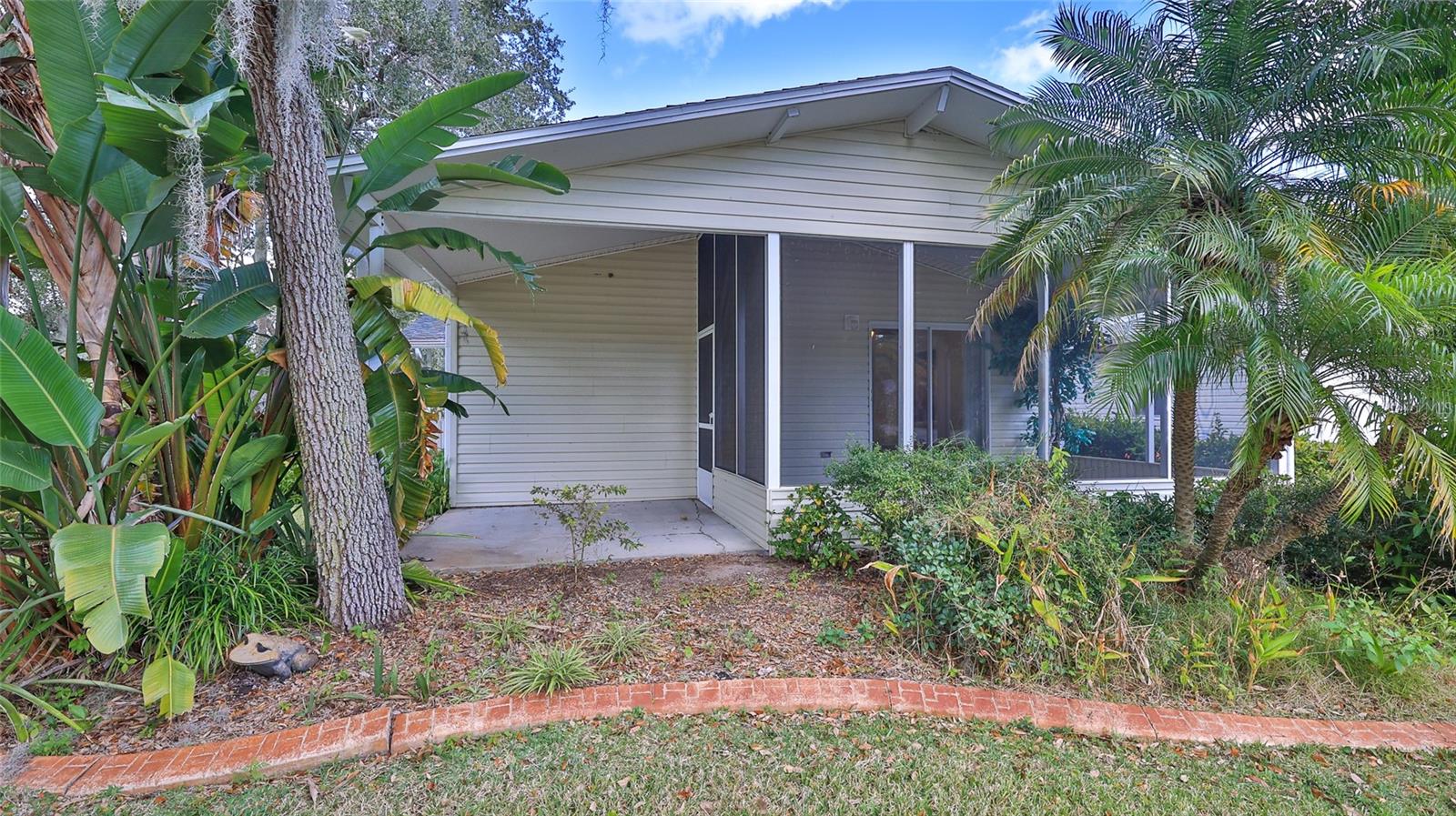 415 SIOUX BLVD, OAK HILL, FL, 32759