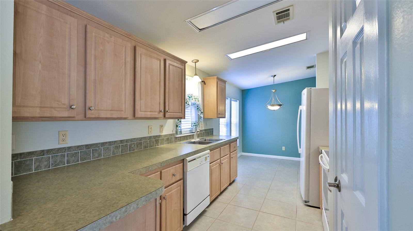 415 SIOUX BLVD, OAK HILL, FL, 32759