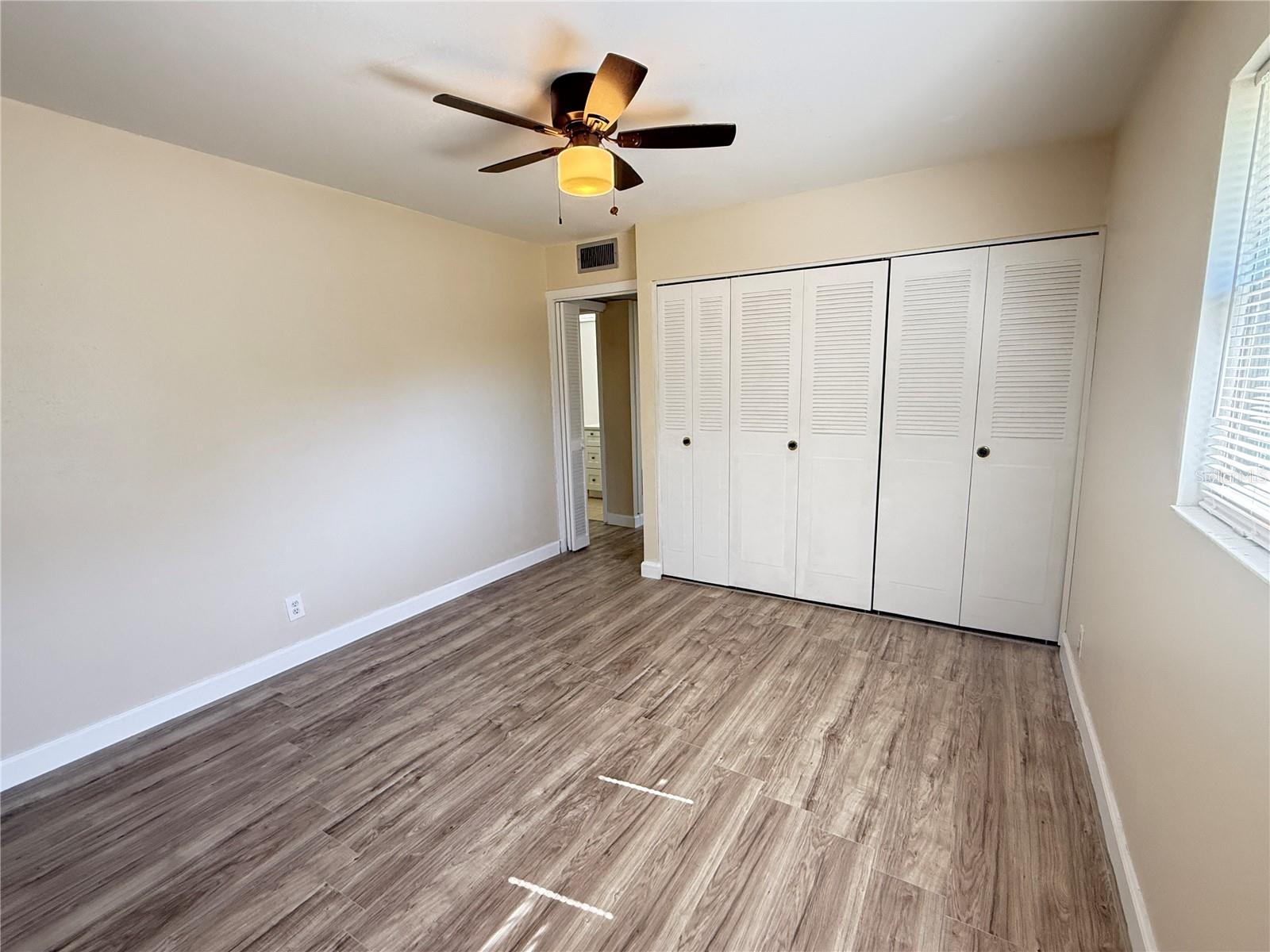 101 CAMBRIDGE TRL #212, SUN CITY CENTER, FL, 33573