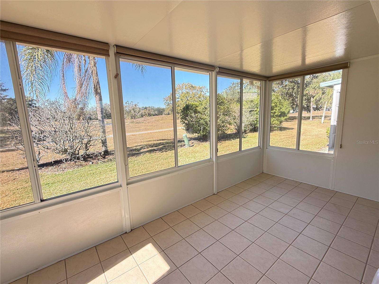 101 CAMBRIDGE TRL #212, SUN CITY CENTER, FL, 33573