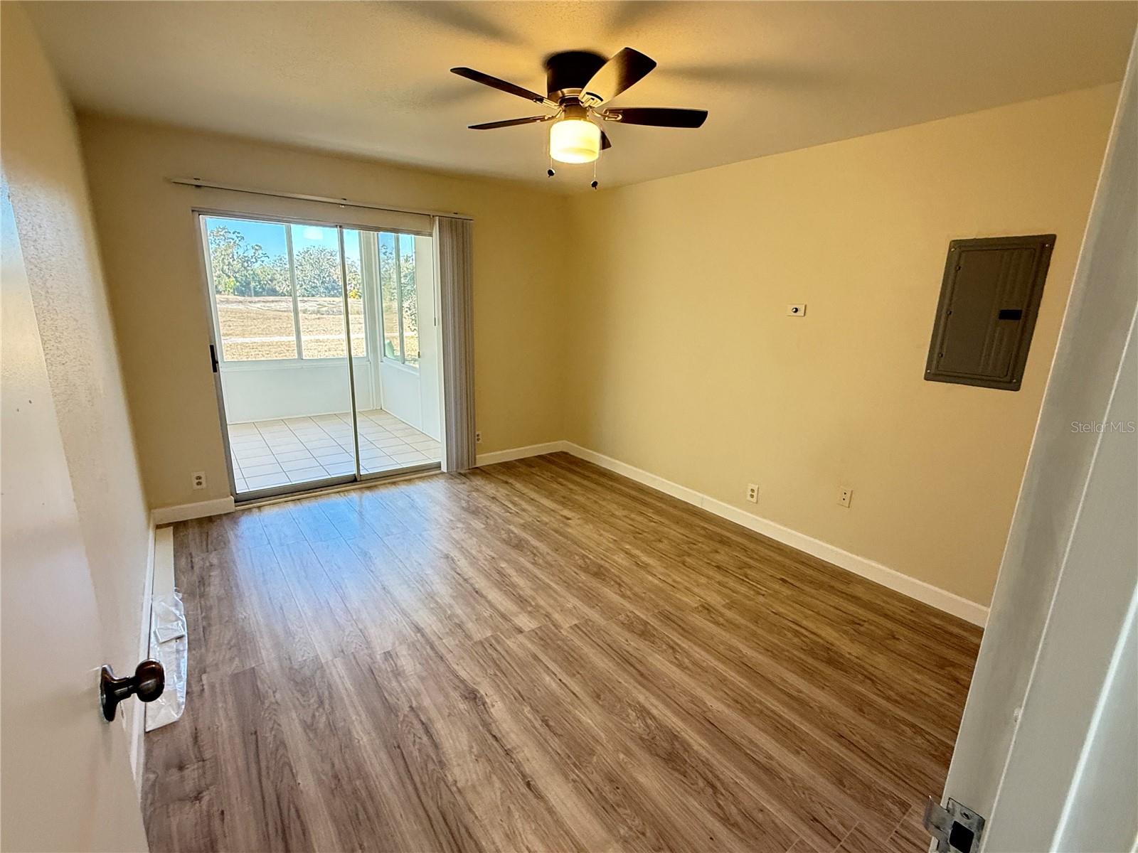 101 CAMBRIDGE TRL #212, SUN CITY CENTER, FL, 33573