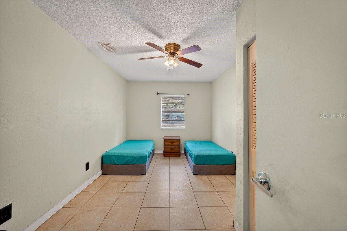 1675 BIRMINGHAM AVE, HOLLY HILL, FL, 32117