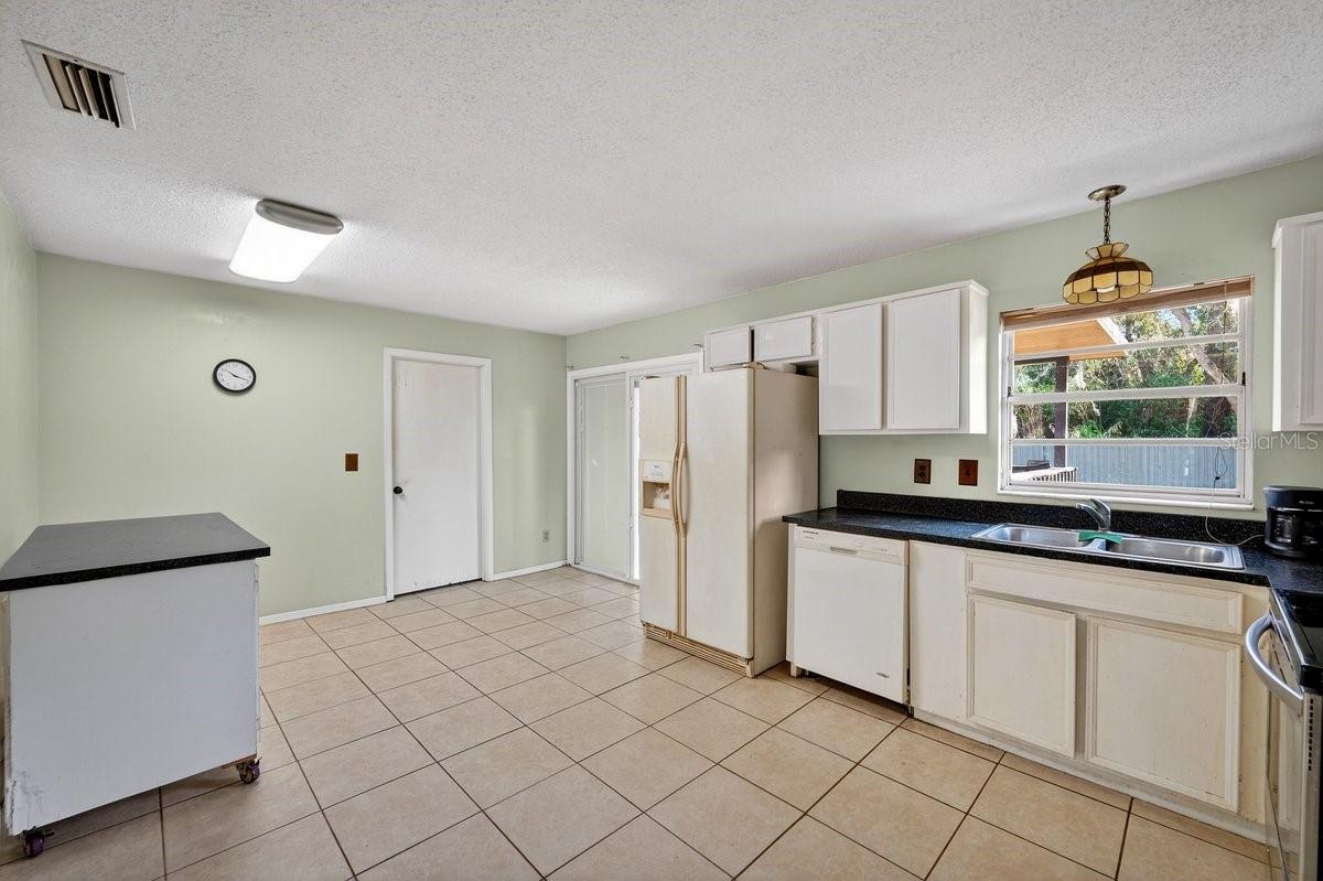 1675 BIRMINGHAM AVE, HOLLY HILL, FL, 32117