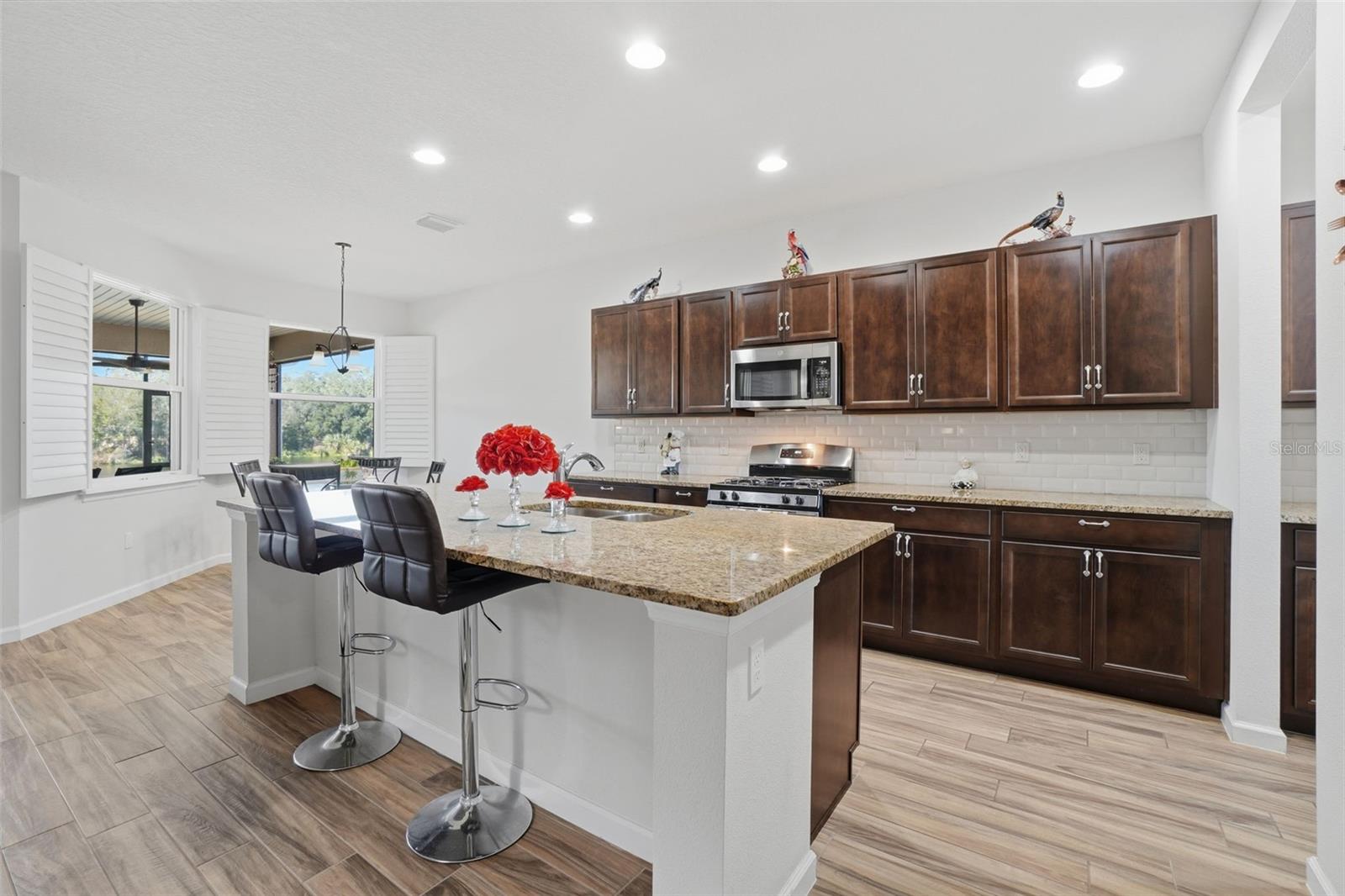 1102 VICTORIA HILLS DR S, DELAND, FL, 32724