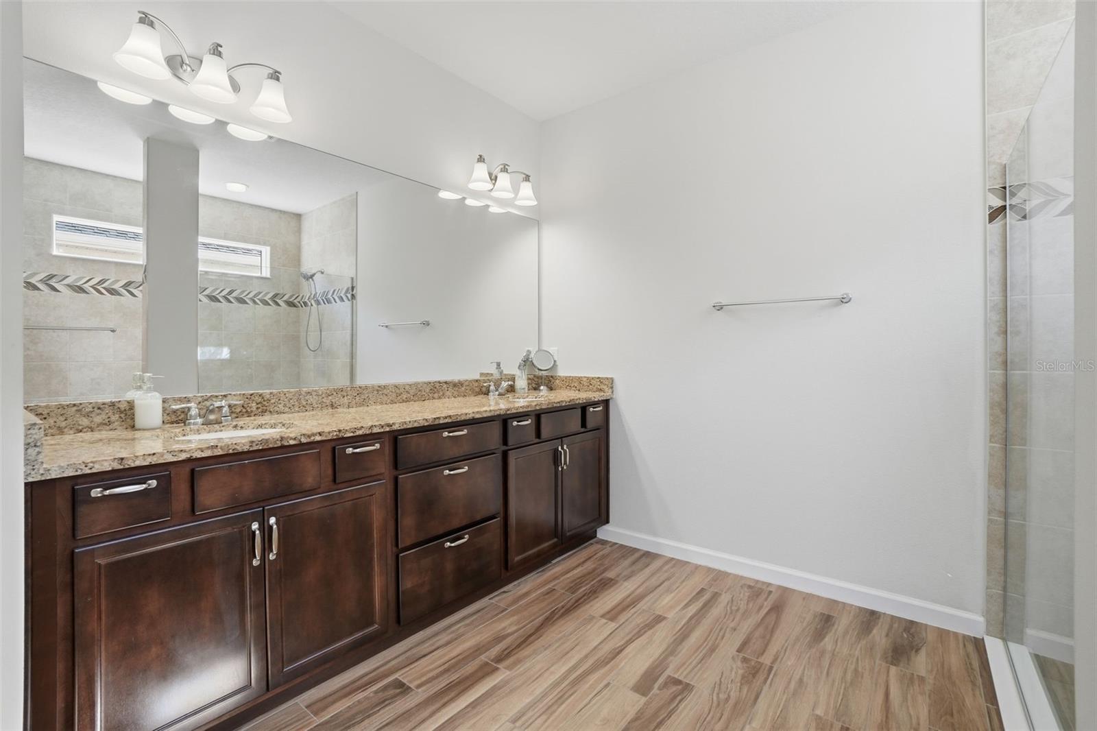 1102 VICTORIA HILLS DR S, DELAND, FL, 32724