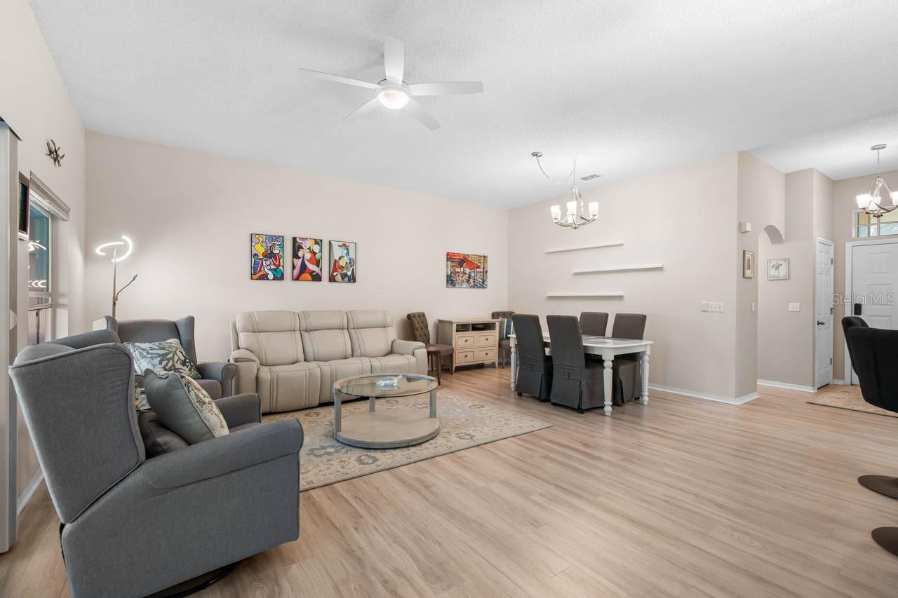 1025 NEW WINSOR LOOP #28, SUN CITY CENTER, FL, 33573