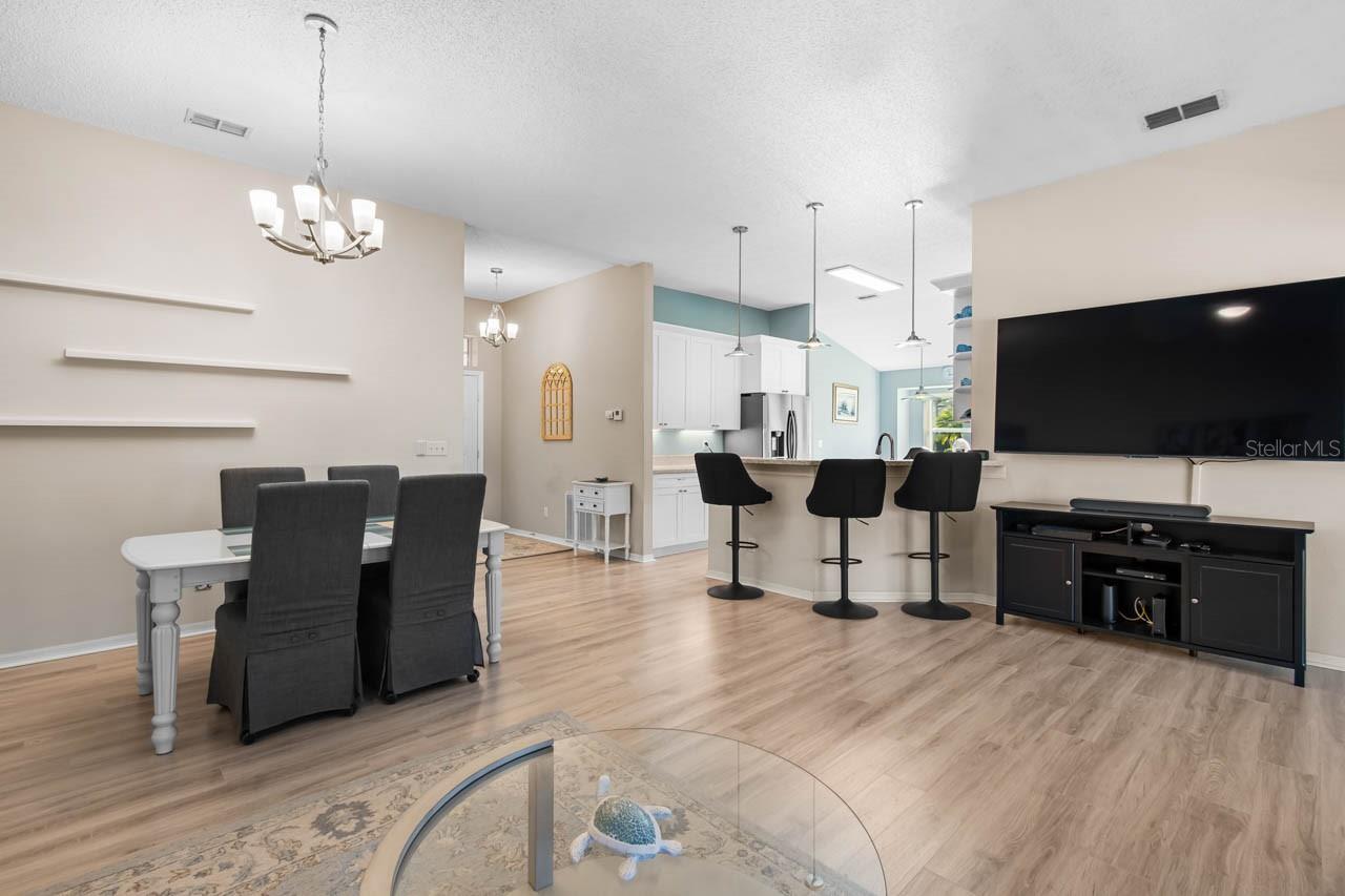 1025 NEW WINSOR LOOP #28, SUN CITY CENTER, FL, 33573