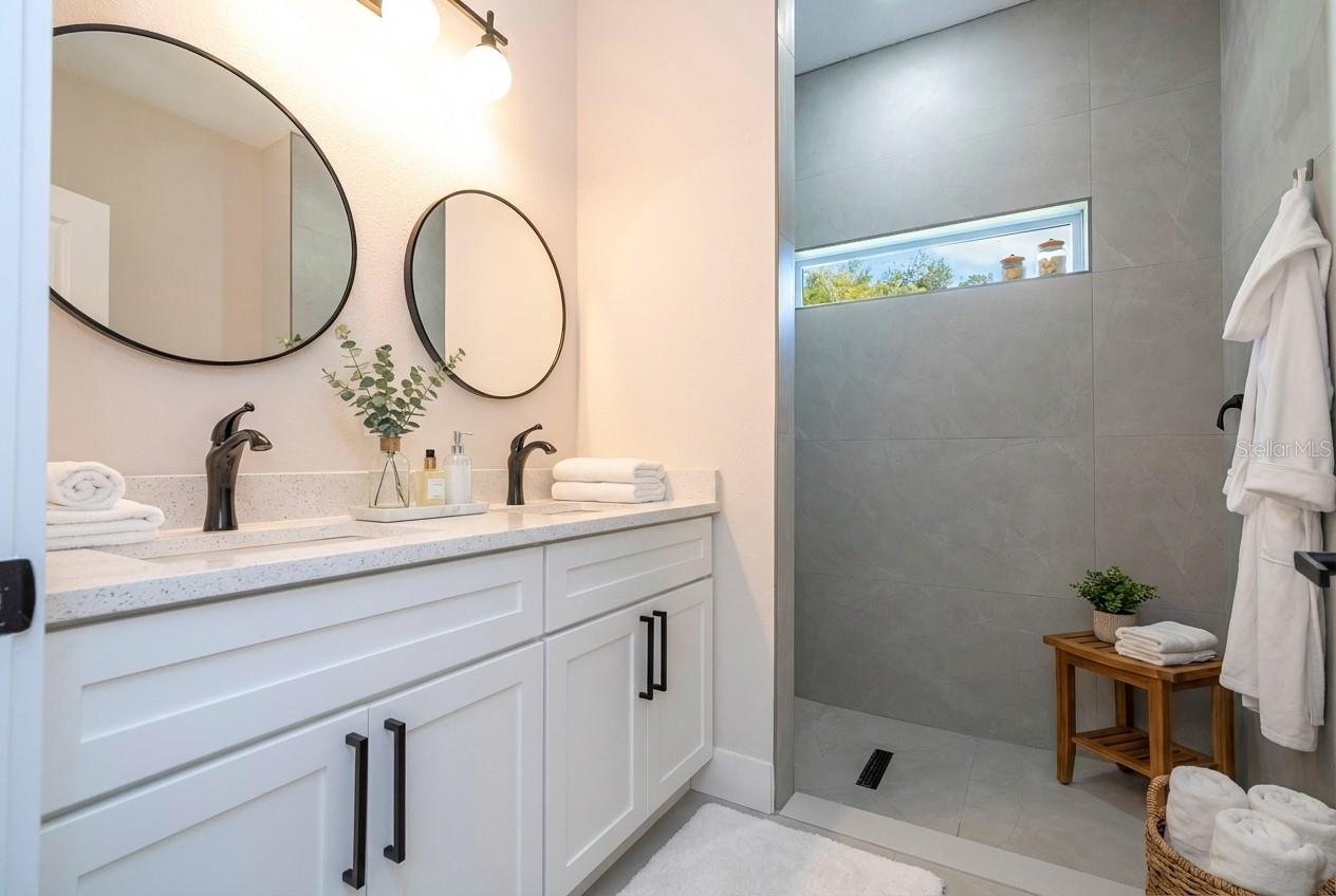 427 EAST 13TH STREET, APOPKA, FL, 32703