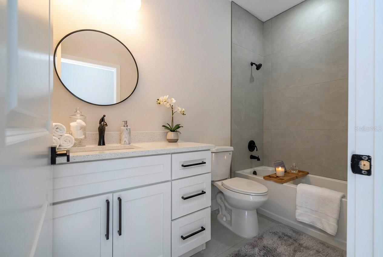 427 EAST 13TH STREET, APOPKA, FL, 32703