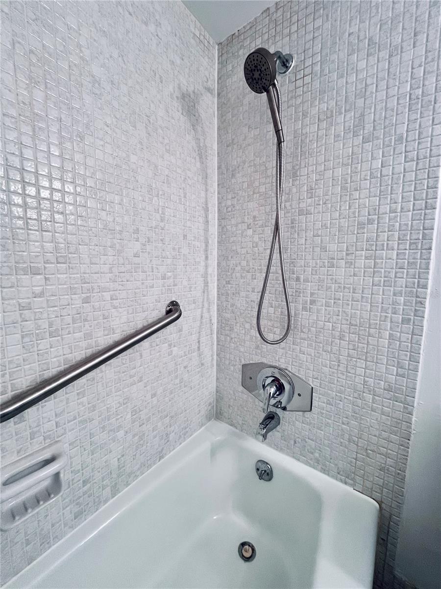 4606 W GRAY ST #206, TAMPA, FL, 33609