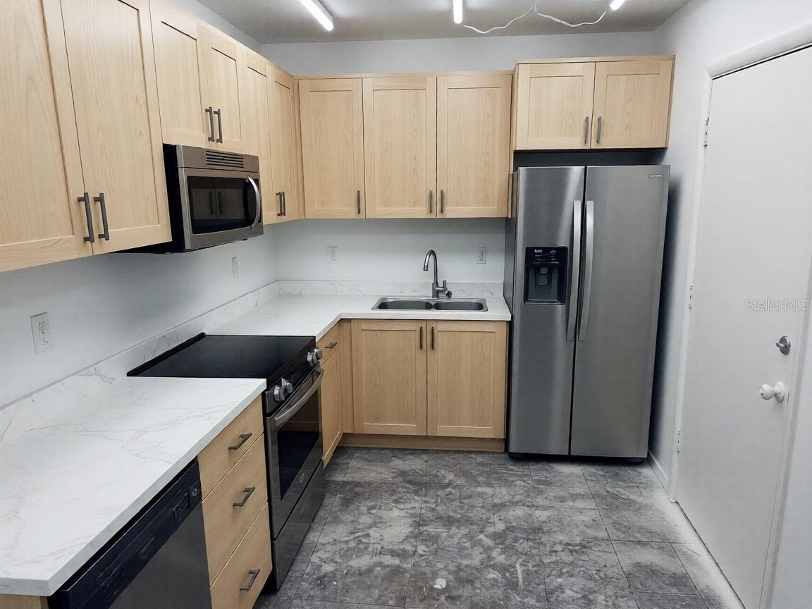 4606 W GRAY ST #206, TAMPA, FL, 33609