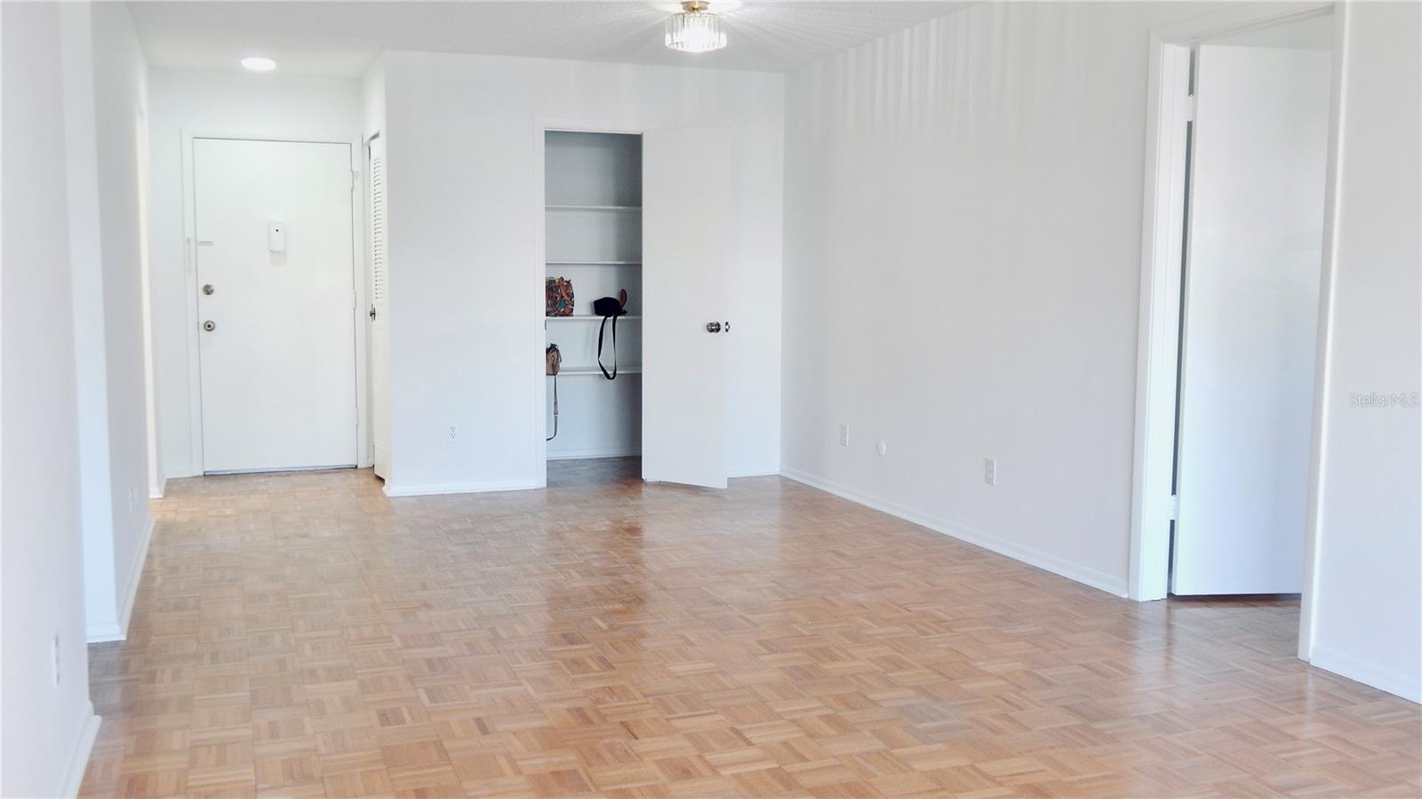 4606 W GRAY ST #206, TAMPA, FL, 33609